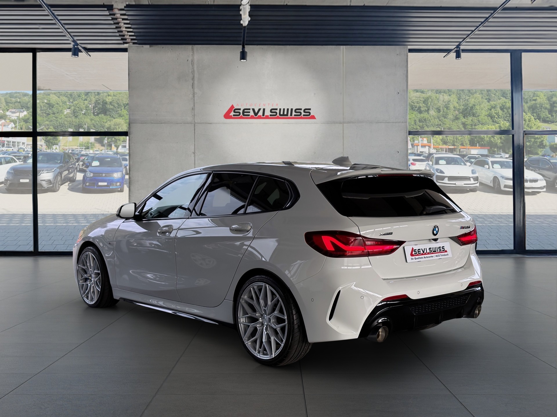 BMW M135i xDrive Steptronic*Hagelschaden*statt 31'900.- jetzt nur 25'900.- *-image-3