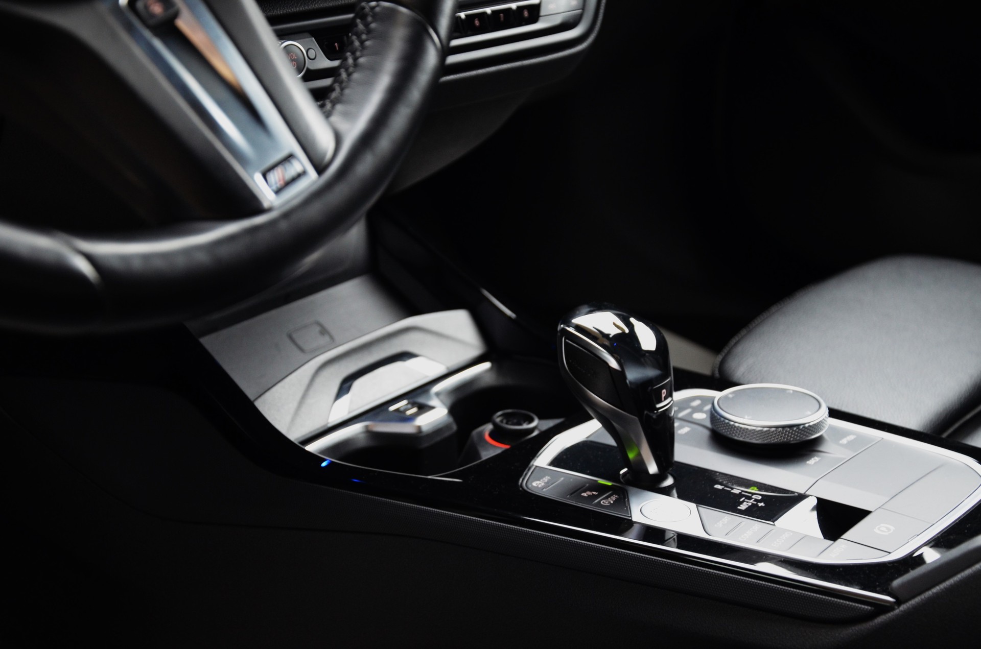 BMW M135i xDrive Steptronic*Hagelschaden*statt 31'900.- jetzt nur 25'900.- *-image-12