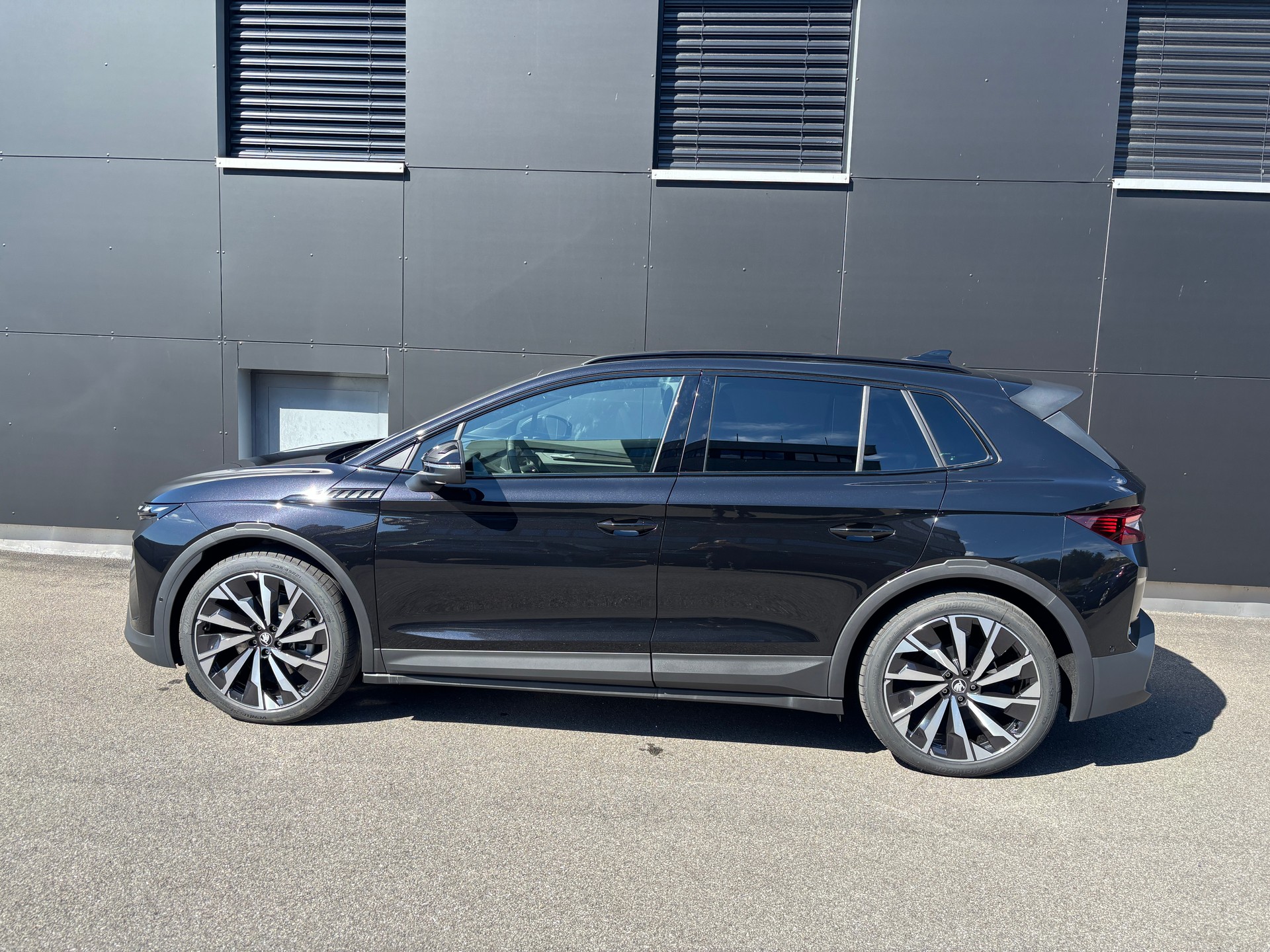 SKODA SKODA Elroq 85x Sportline 4x4 Maxx *2027*-showroom-element-1