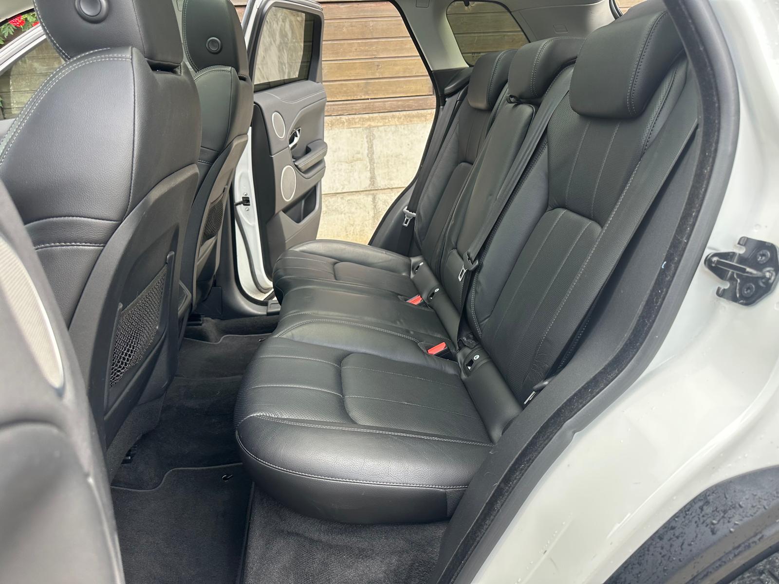 LAND ROVER Range Rover Evoque 2.0 TD4 SE Dynamic-image-10