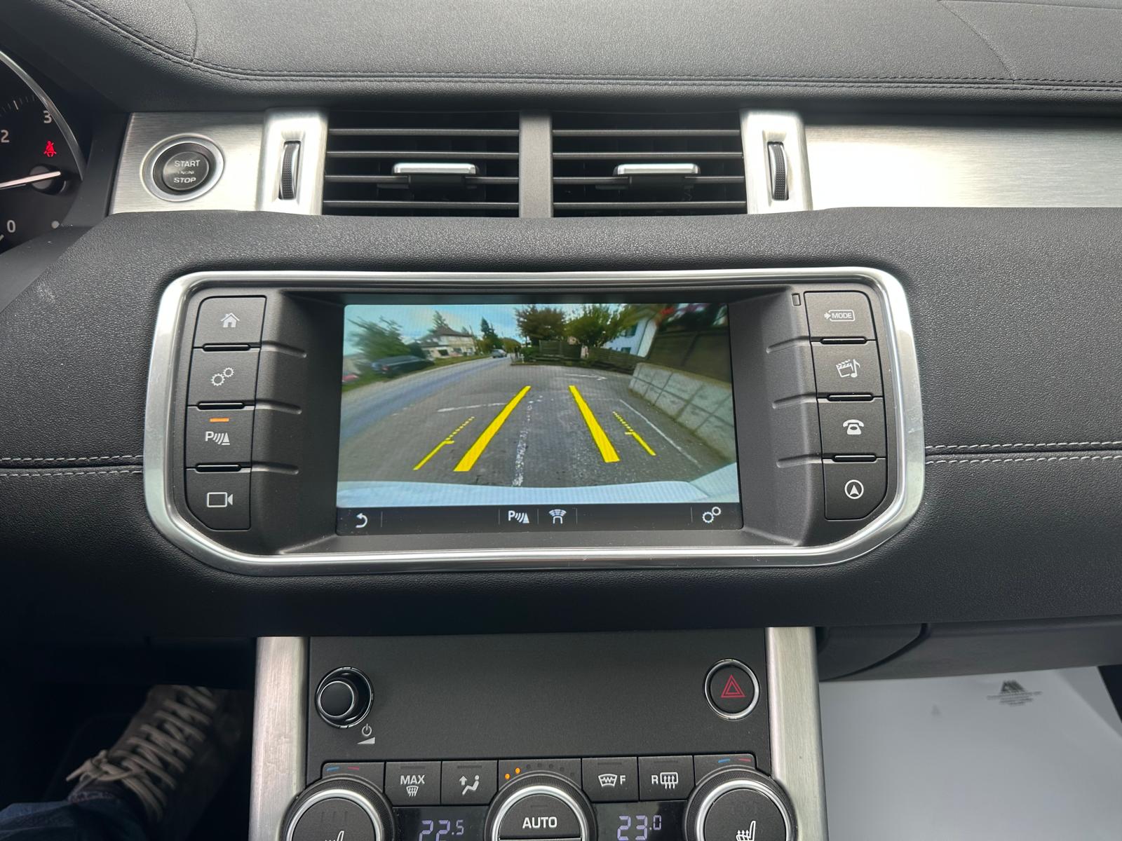 LAND ROVER Range Rover Evoque 2.0 TD4 SE Dynamic-image-12