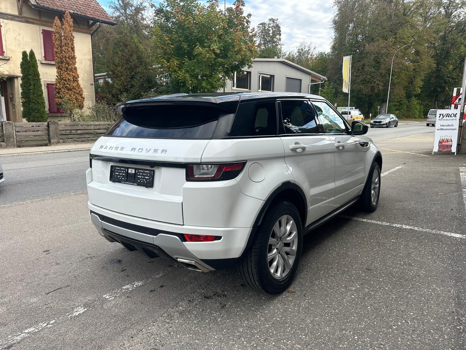 LAND ROVER Range Rover Evoque 2.0 TD4 SE Dynamic-image-3