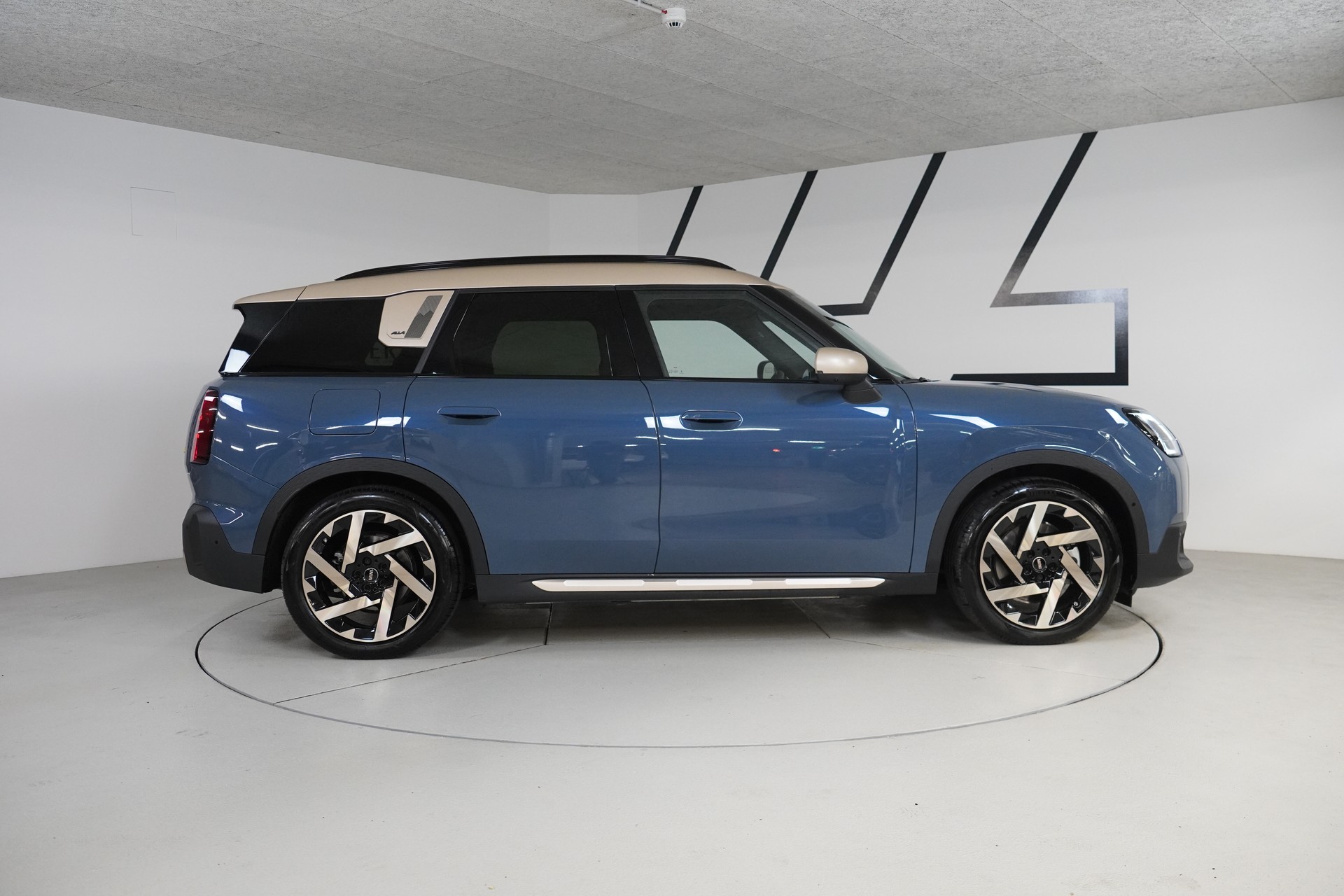 MINI Countryman SE ALL 4-image-8