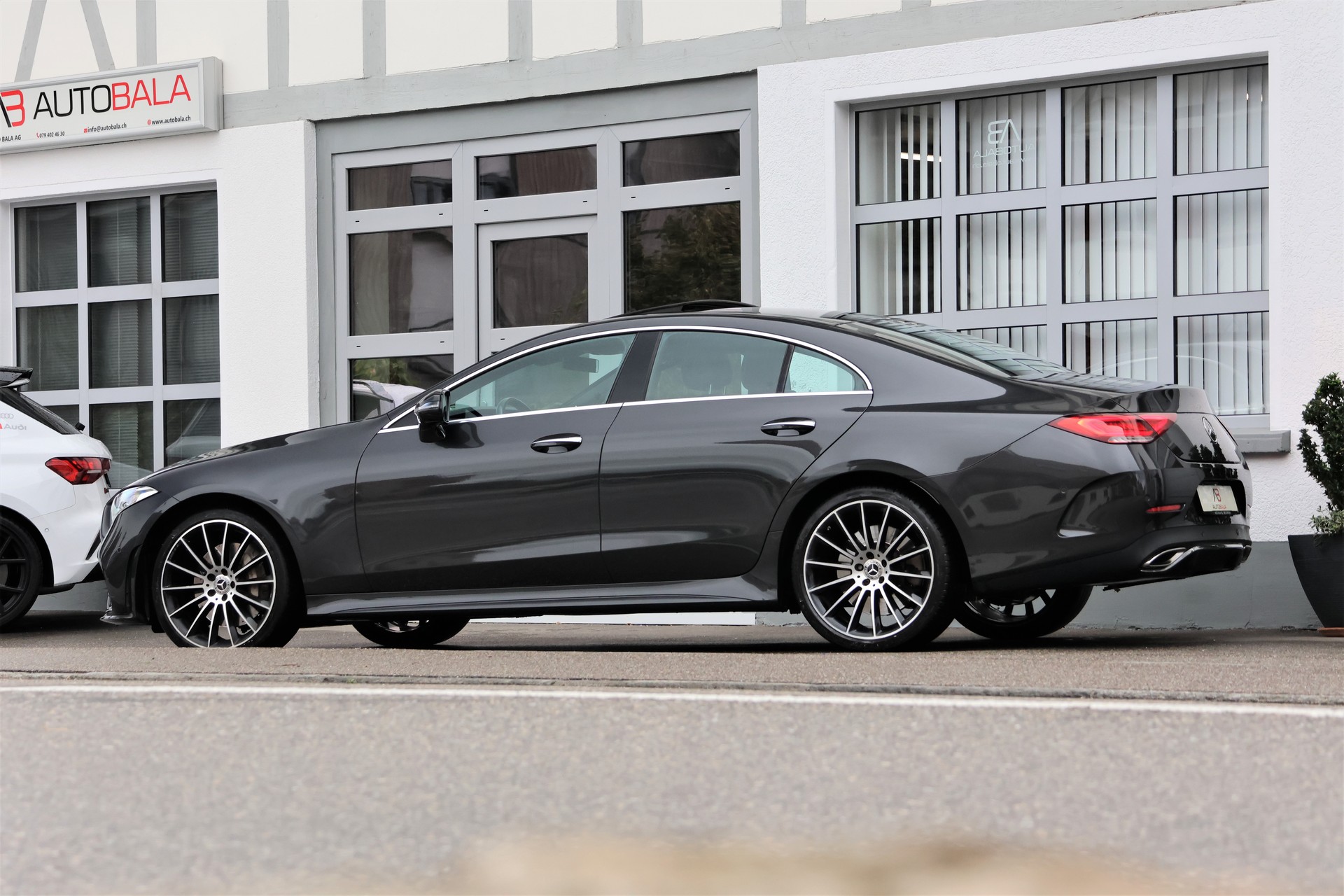 MERCEDES-BENZ CLS 450 4Matic AMG Line 9G-Tronic-image-3