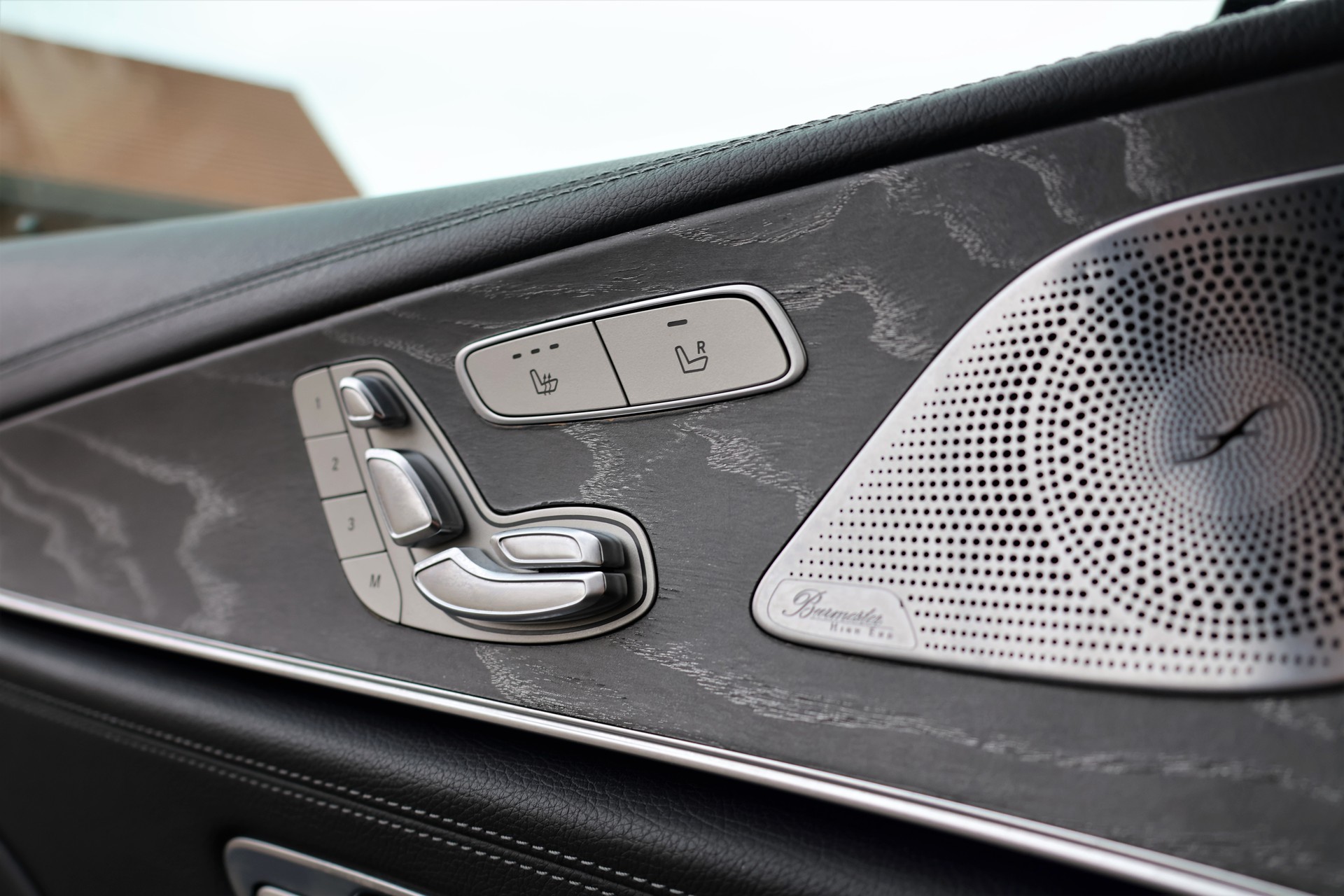 MERCEDES-BENZ CLS 450 4Matic AMG Line 9G-Tronic-image-12