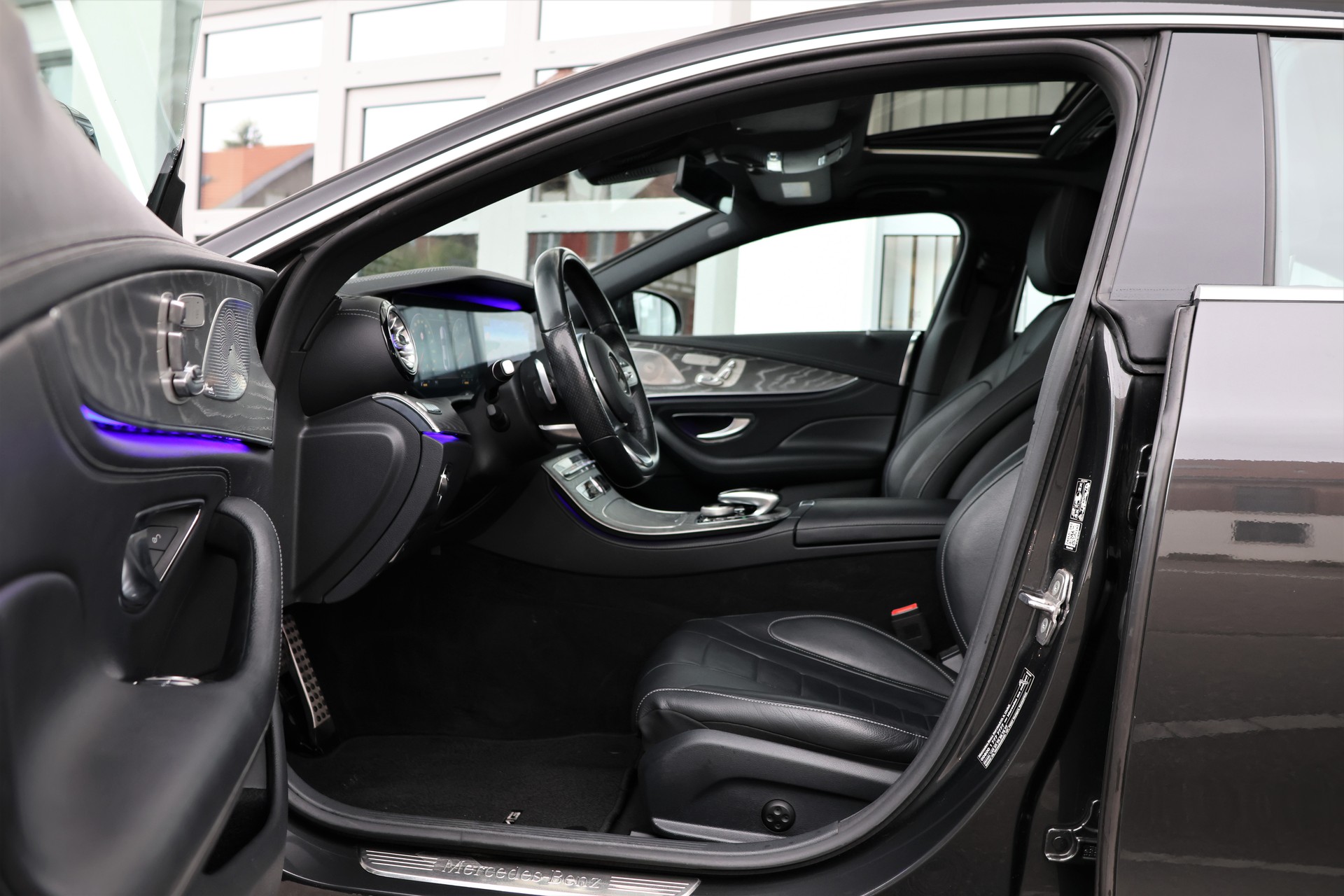MERCEDES-BENZ CLS 450 4Matic AMG Line 9G-Tronic-image-9