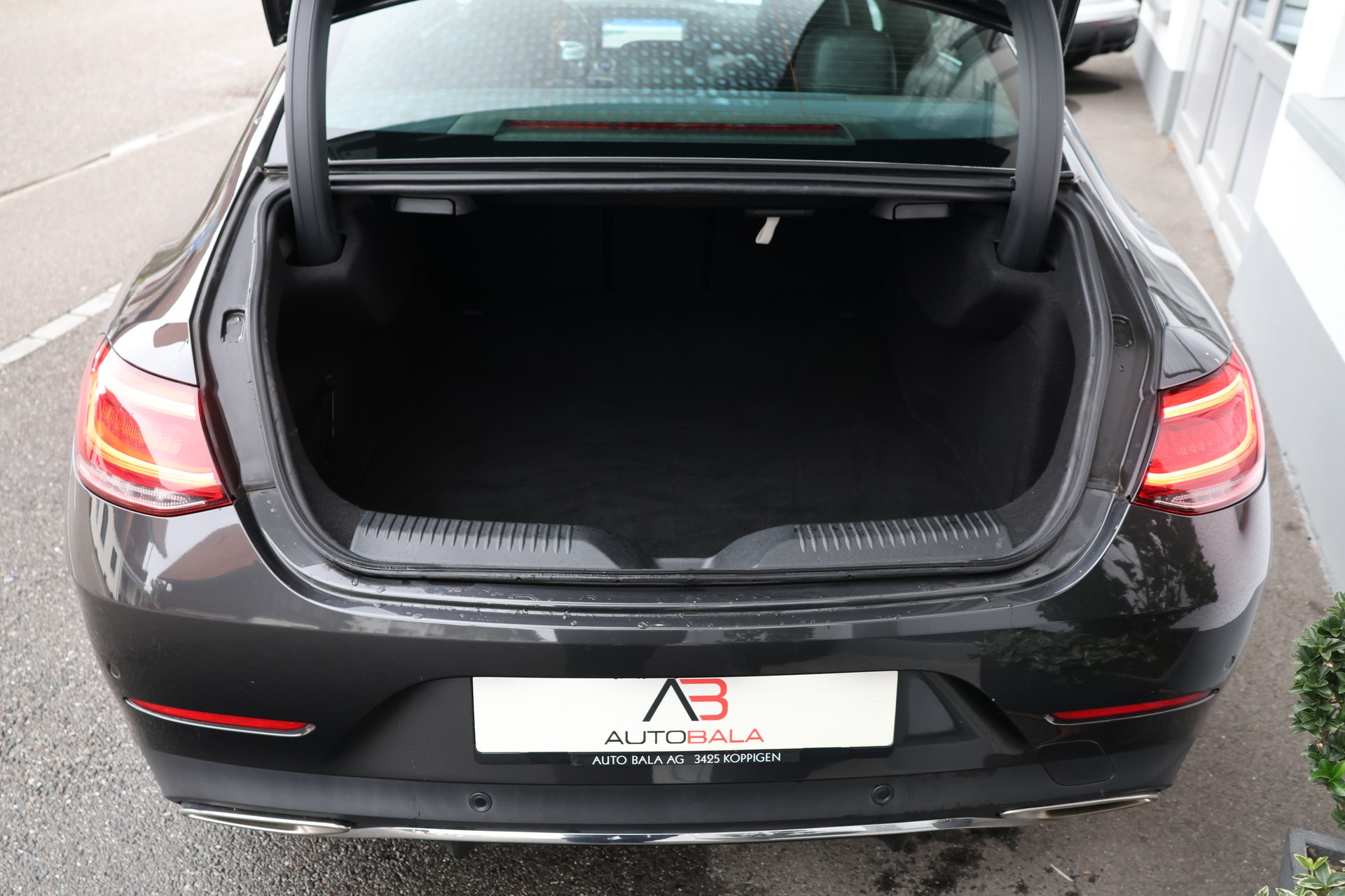 MERCEDES-BENZ CLS 450 4Matic AMG Line 9G-Tronic-image-18