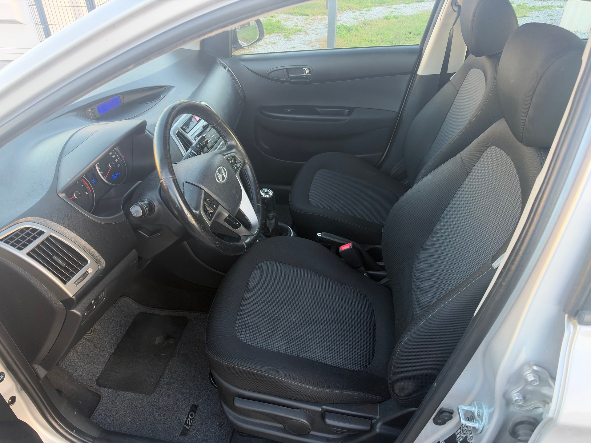 HYUNDAI i20 1.4 GO!-image-4