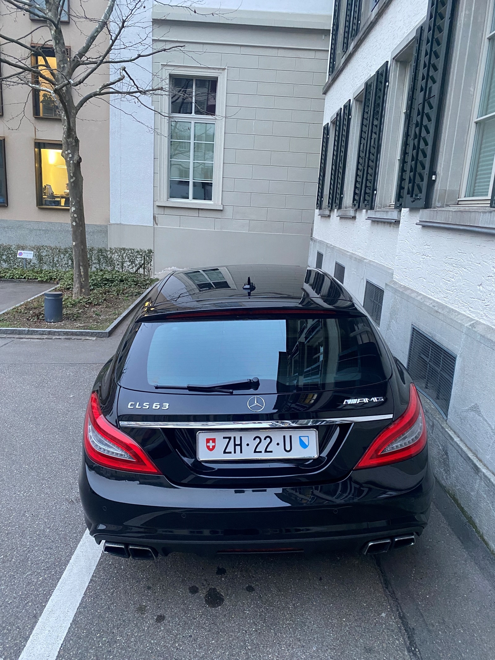 MERCEDES-BENZ CLS 63 AMG Shooting Brake Speedshift MCT-image-4