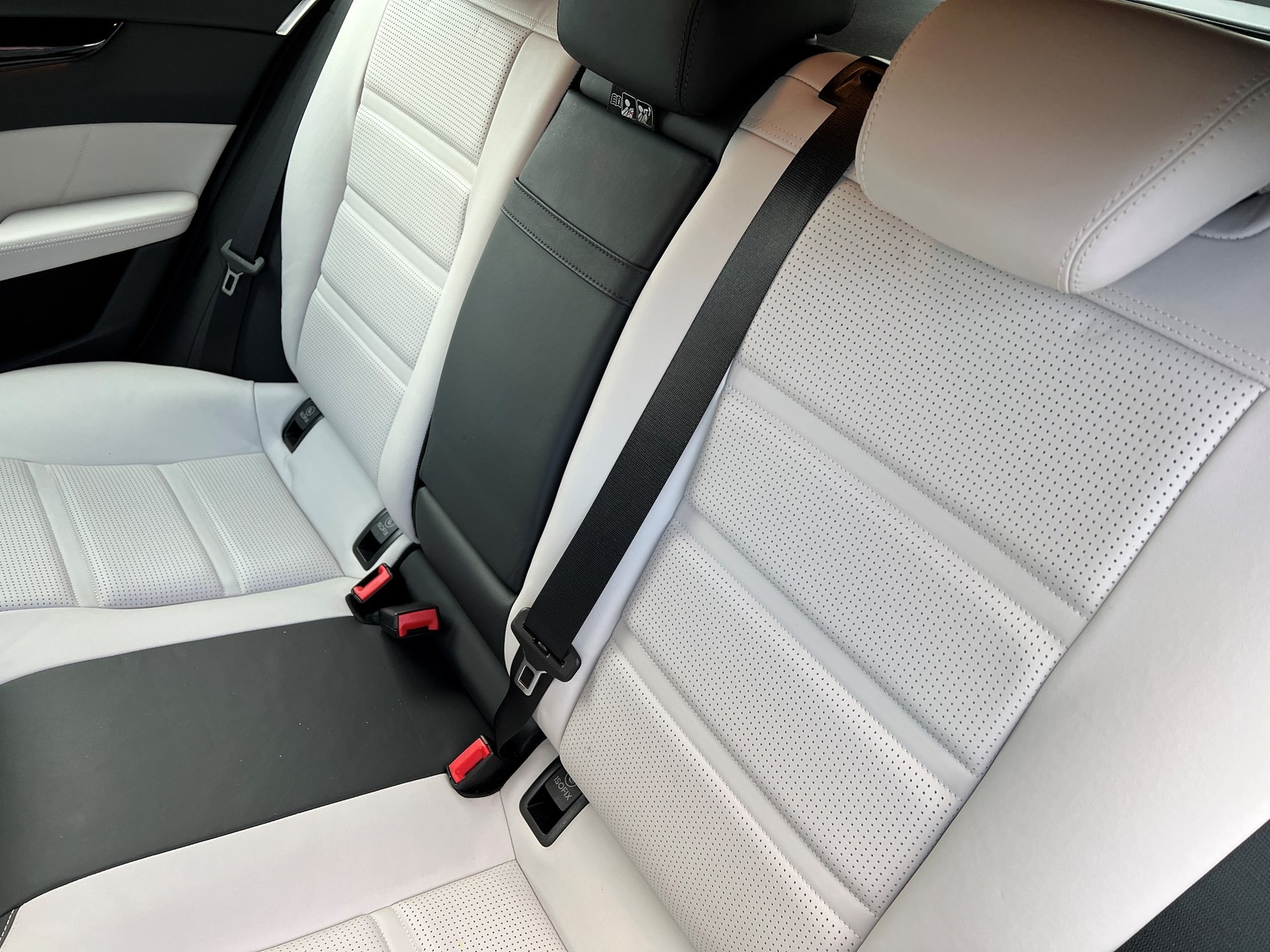 MERCEDES-BENZ CLS 63 AMG Shooting Brake Speedshift MCT-image-15
