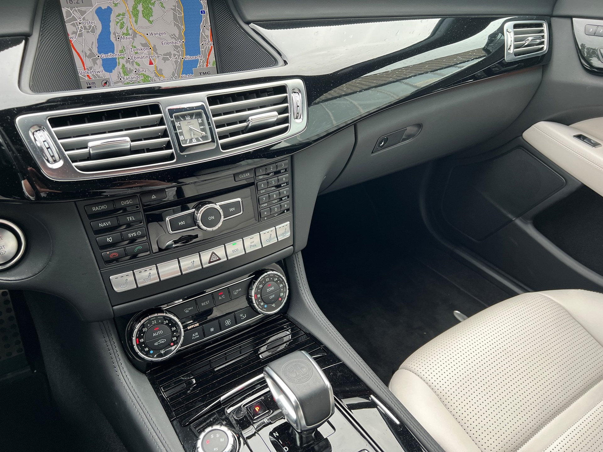 MERCEDES-BENZ CLS 63 AMG Shooting Brake Speedshift MCT-image-12