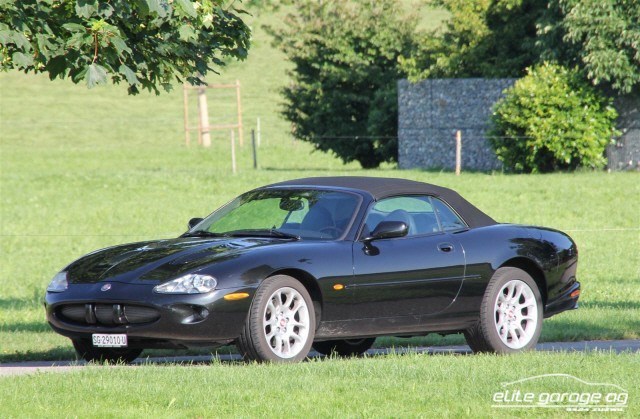 JAGUAR XKR S/C Convertible-image-0