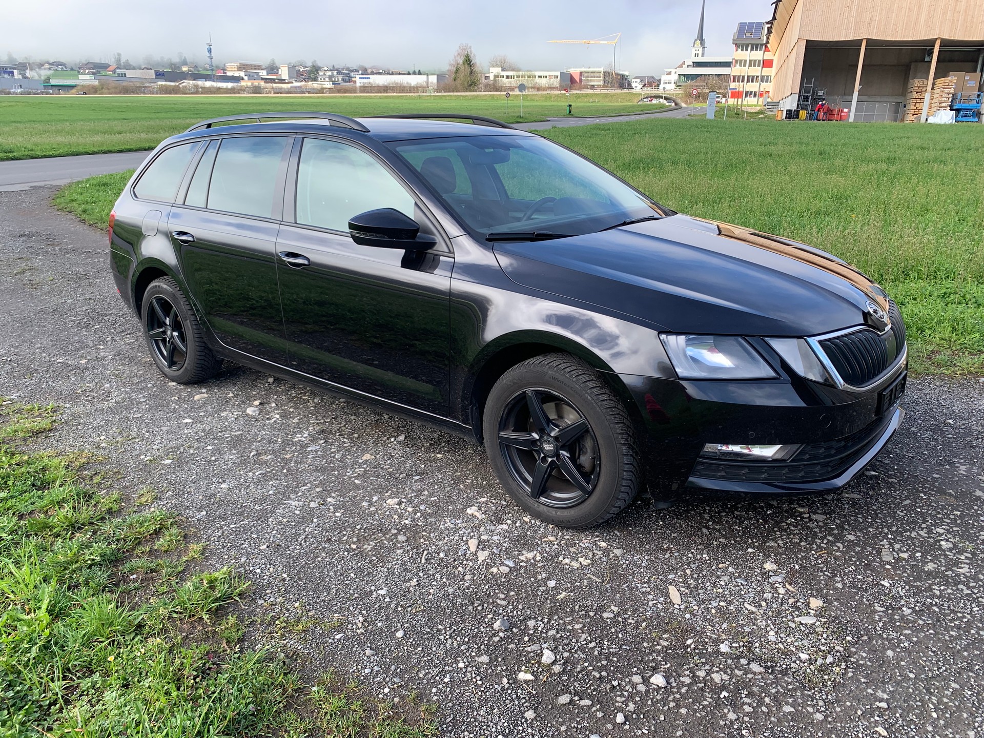 SKODA Octavia Combi 2.0 TDI Ambition DSG-image-1