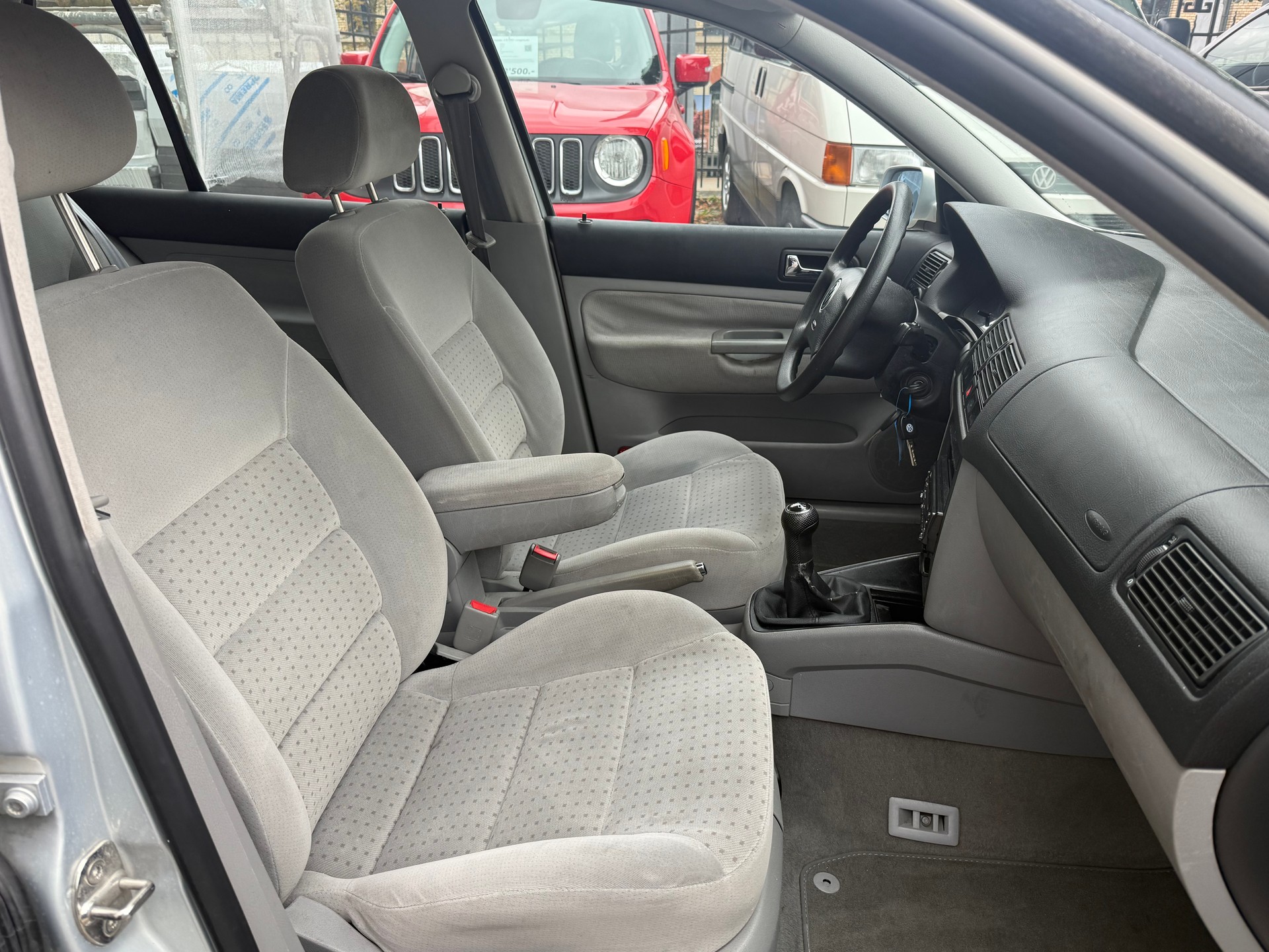 VW Golf 2.0 Comfortline-image-12