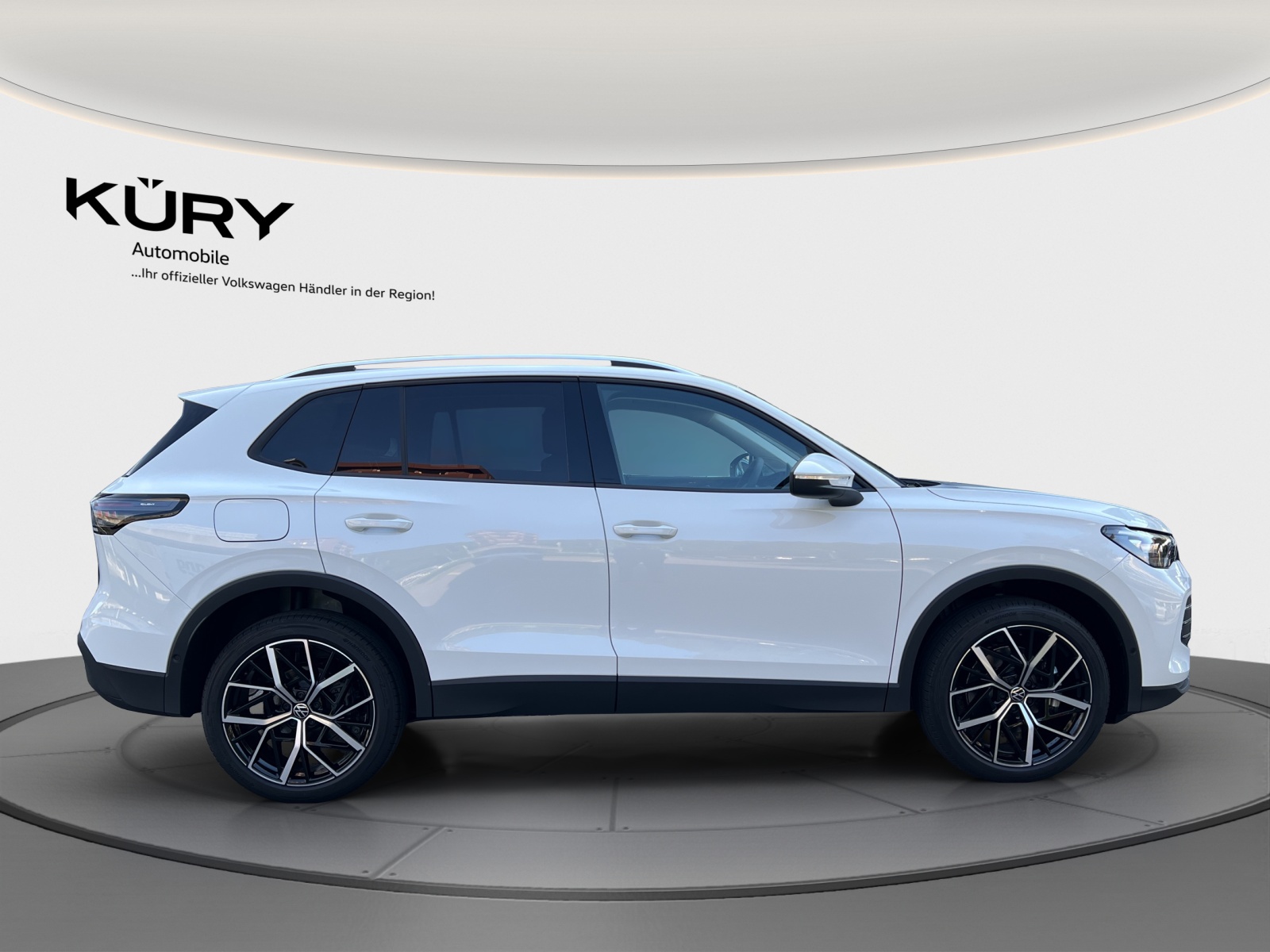 VW Tiguan 2.0 TSI DSG United 4Motion-image-3