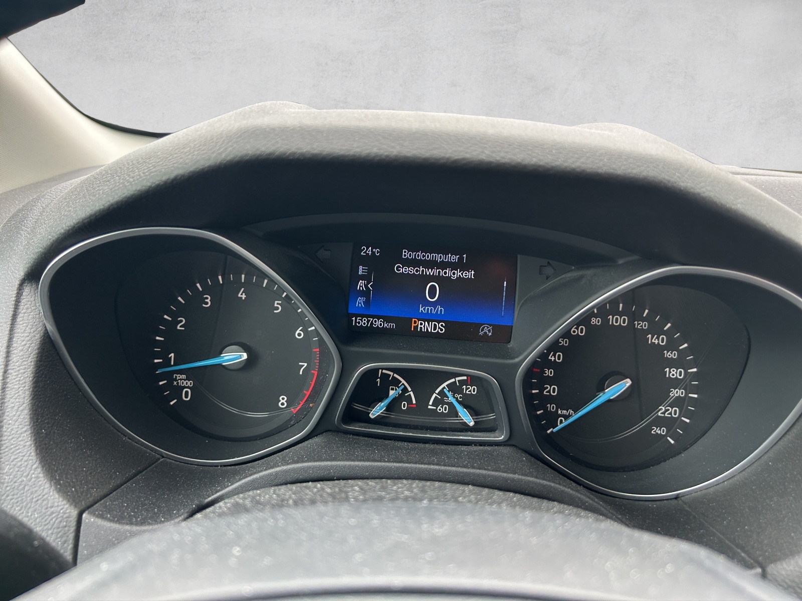 FORD Focus 1.5 SCTi Titanium X Automatic-image-19