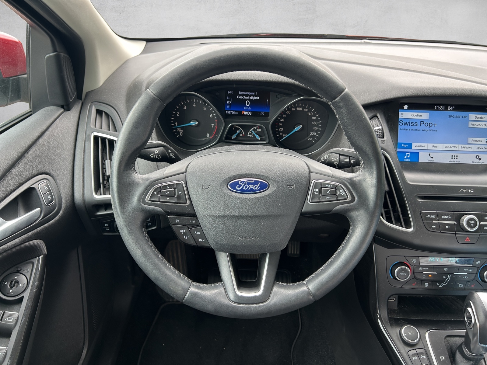 FORD Focus 1.5 SCTi Titanium X Automatic-image-16