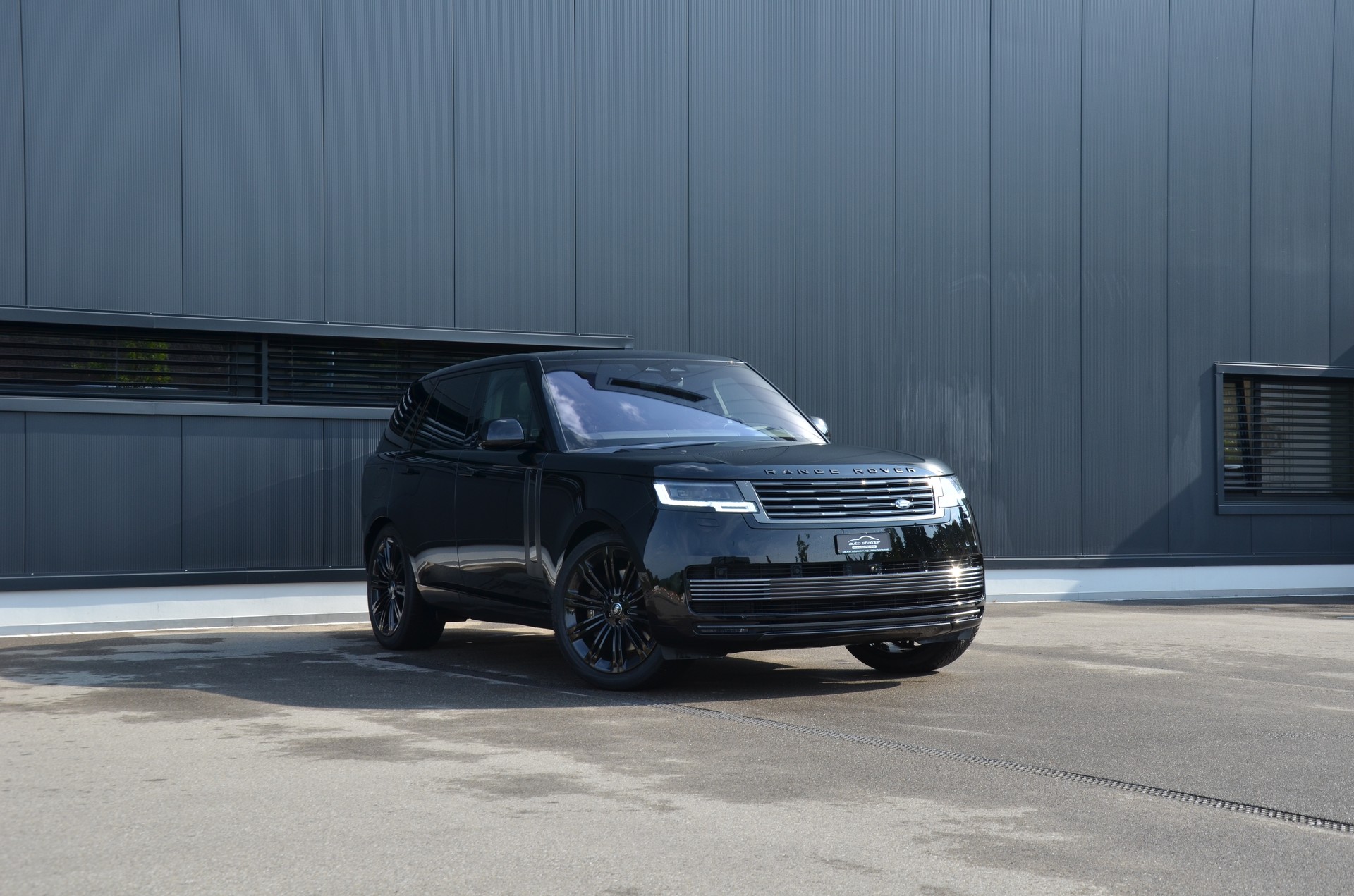 LAND ROVER Range Rover P530 4.4 V8 SV Automatic-image-4