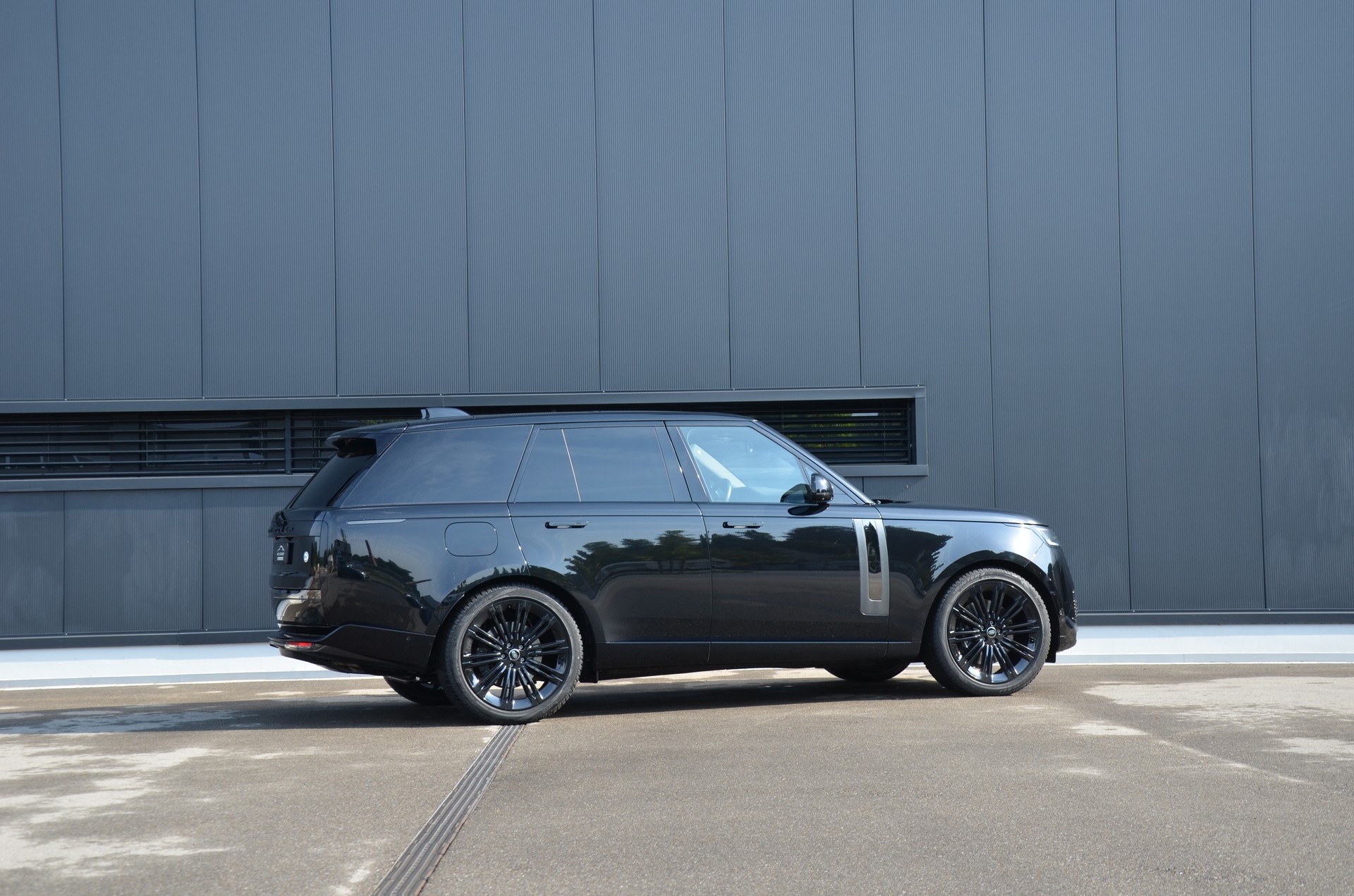 LAND ROVER Range Rover P530 4.4 V8 SV Automatic-image-3