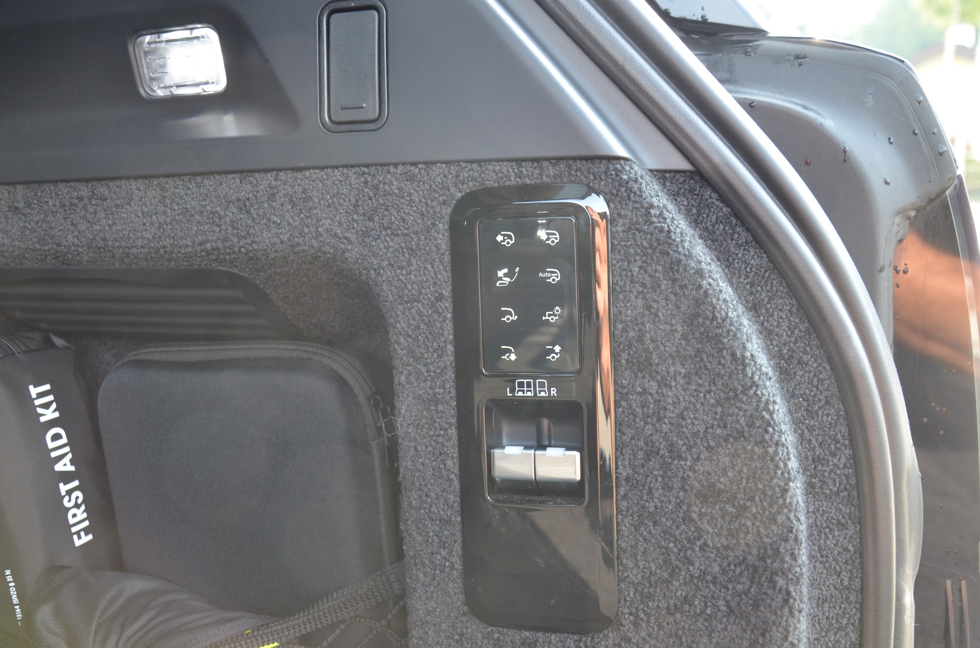 LAND ROVER Range Rover P530 4.4 V8 SV Automatic-image-9