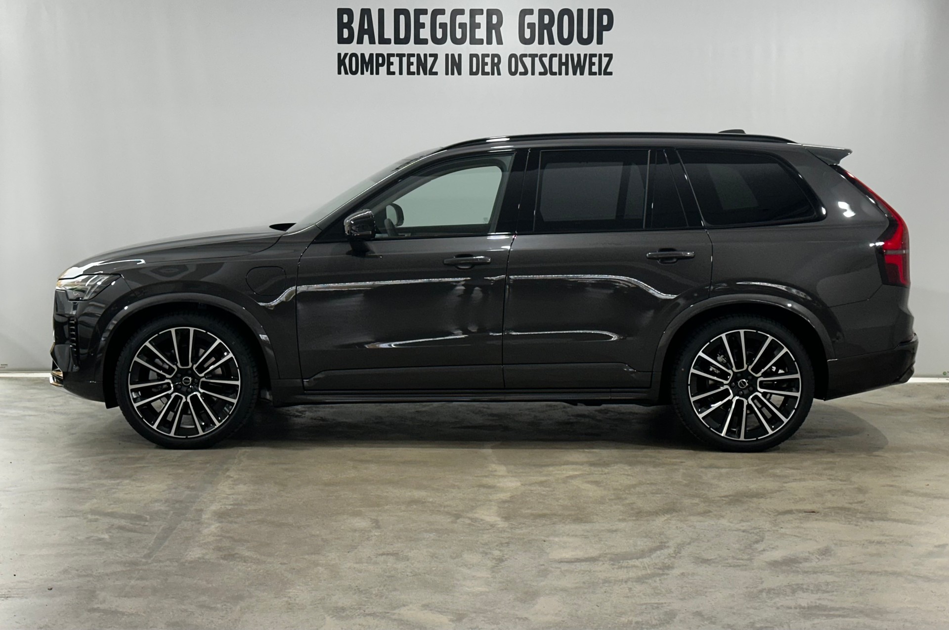 VOLVO XC90 2.0 T8 TE Ultra Dark eAWD-image-1