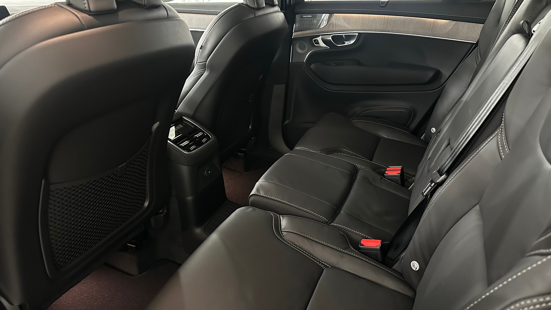 VOLVO XC90 2.0 T8 TE Ultra Dark eAWD-image-5