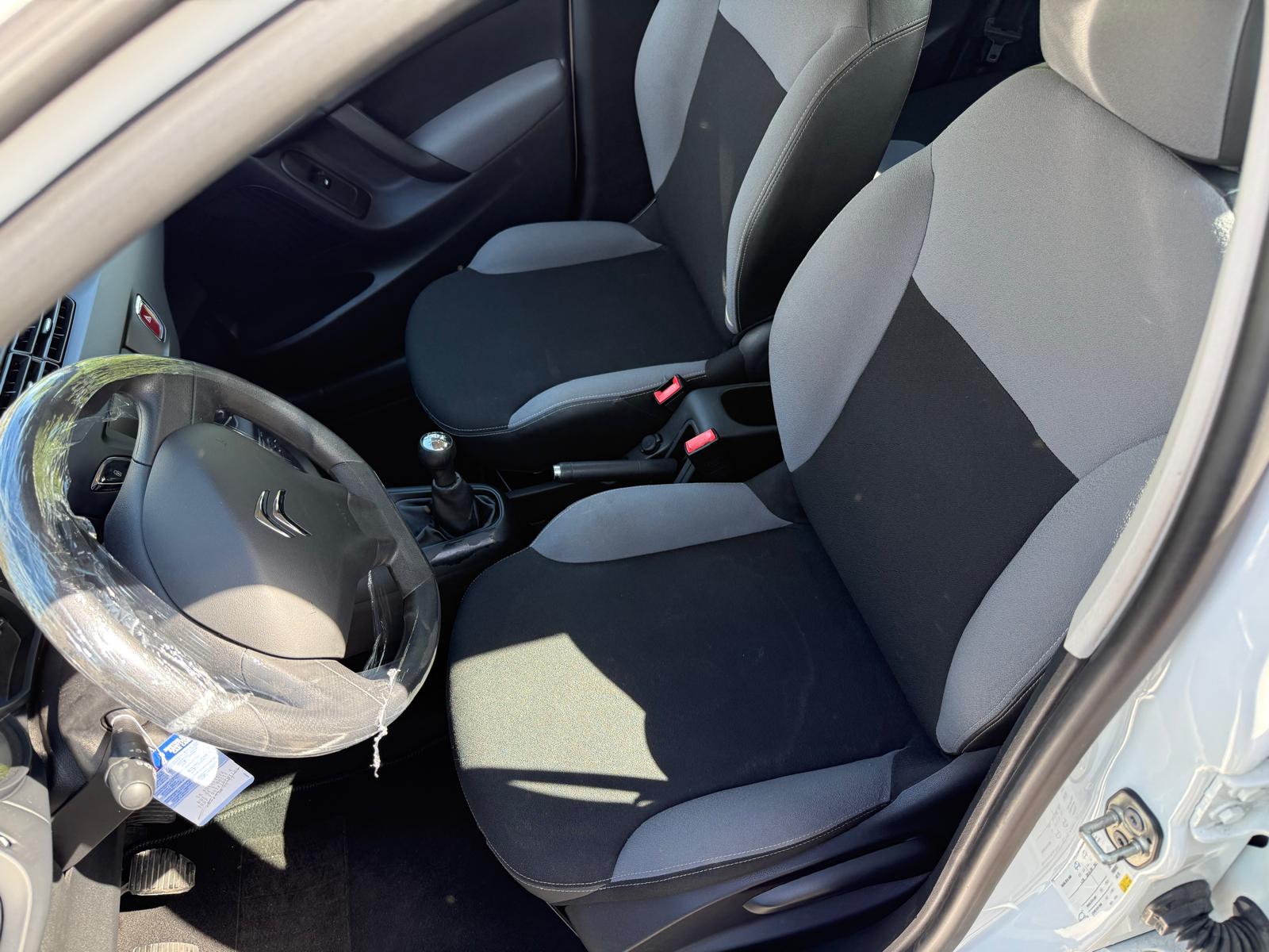 CITROEN C3 1.2i Exclusive-image-8