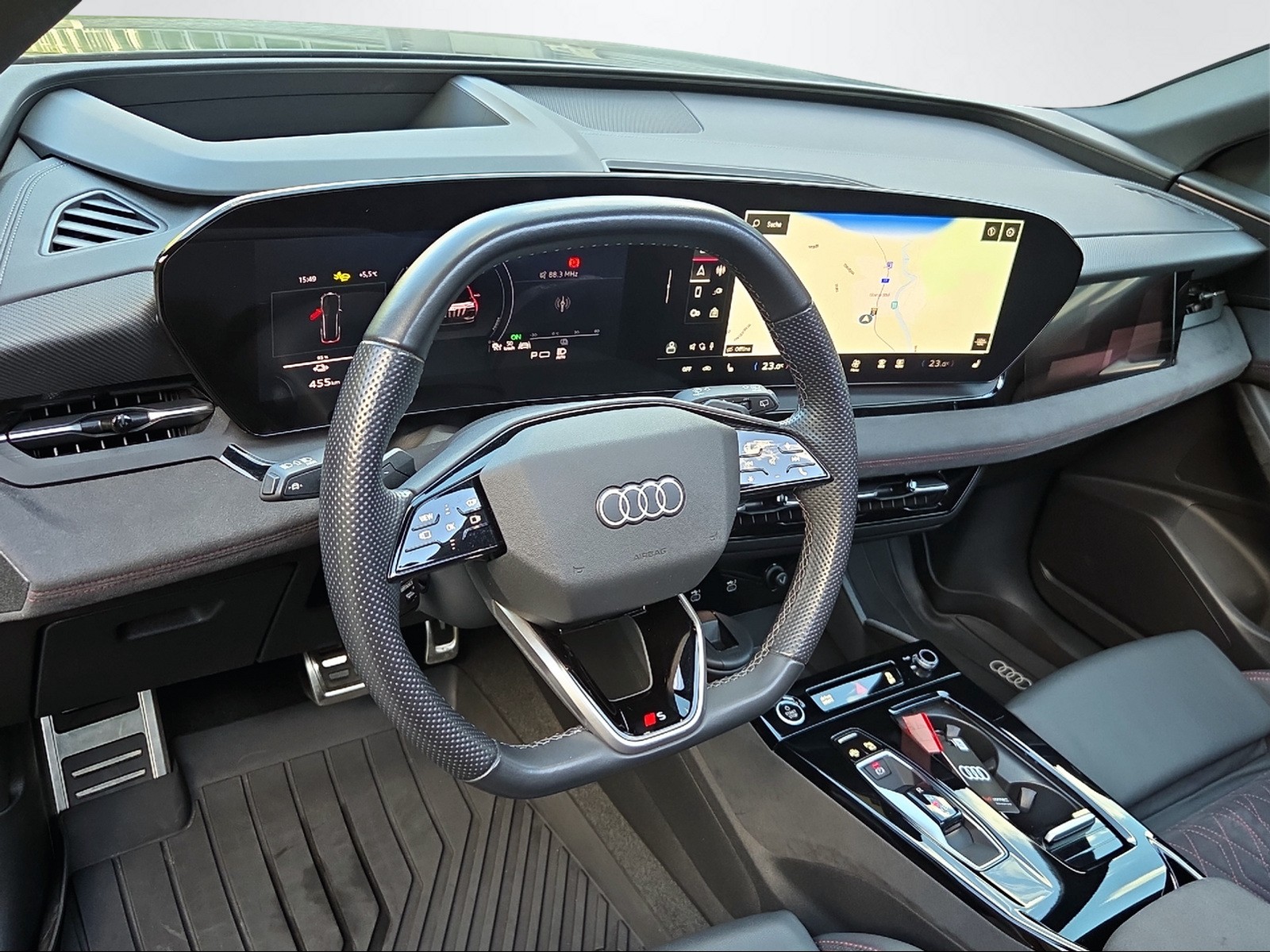 AUDI Q6 e-tron quattro-image-9