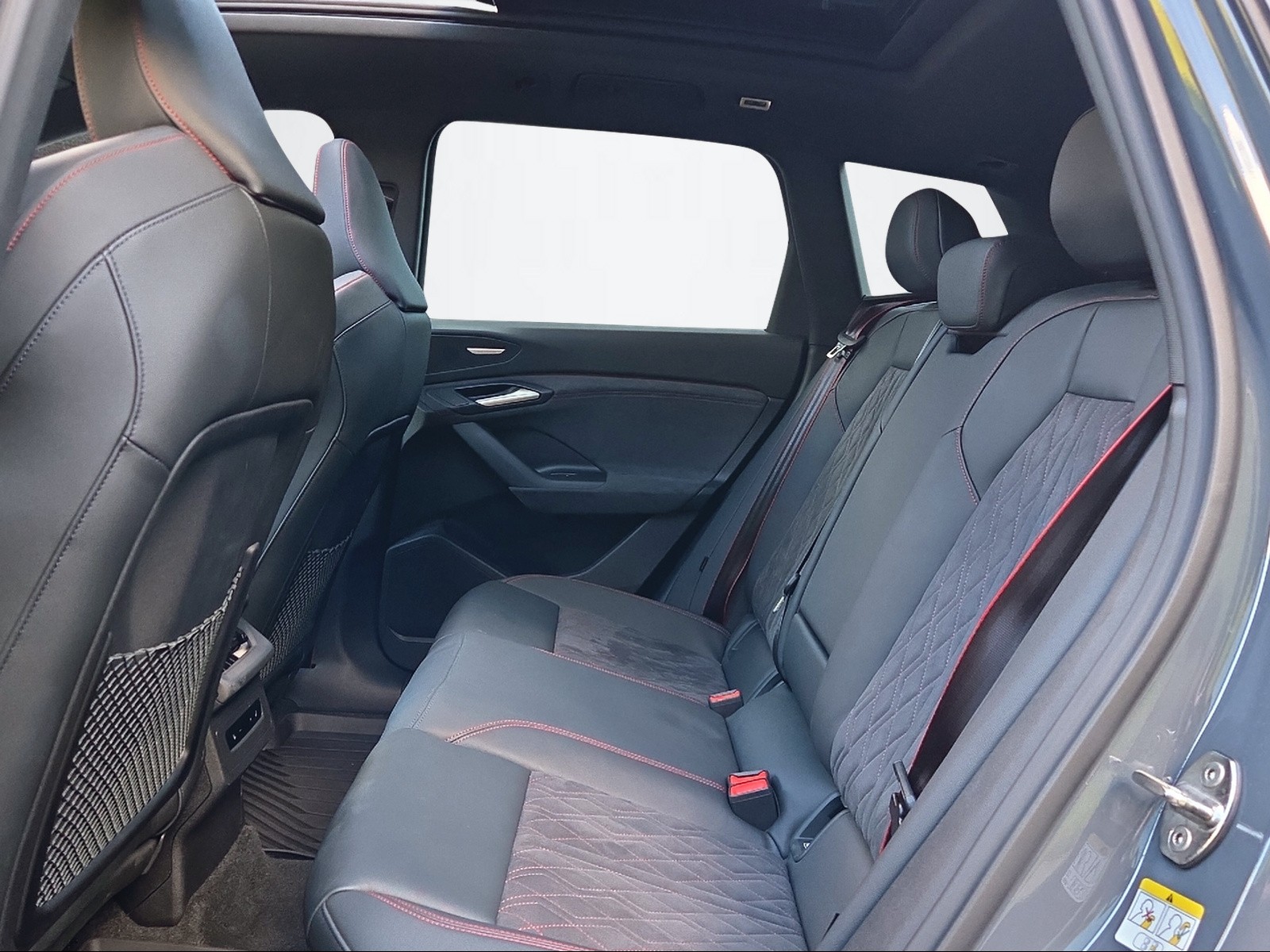 AUDI Q6 e-tron quattro-image-8