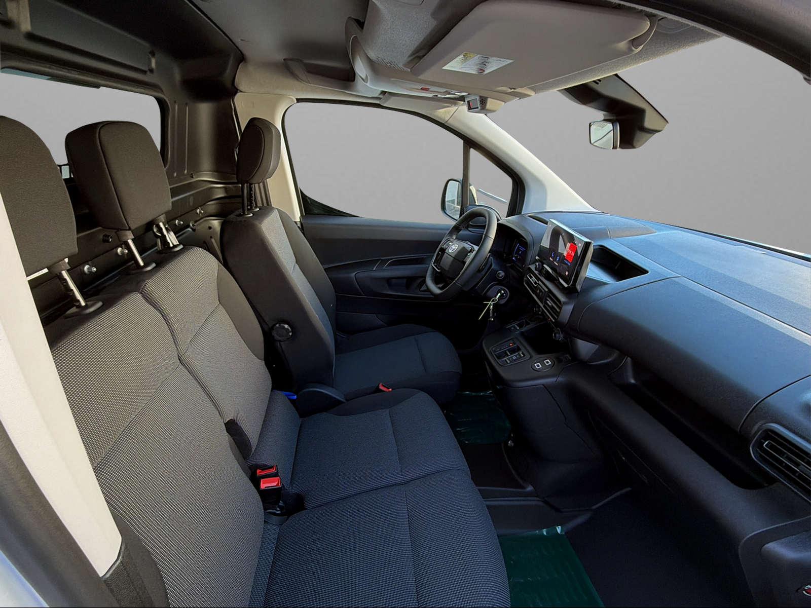 TOYOTA PROACE CITY Van L1 1.5 D Active-image-5
