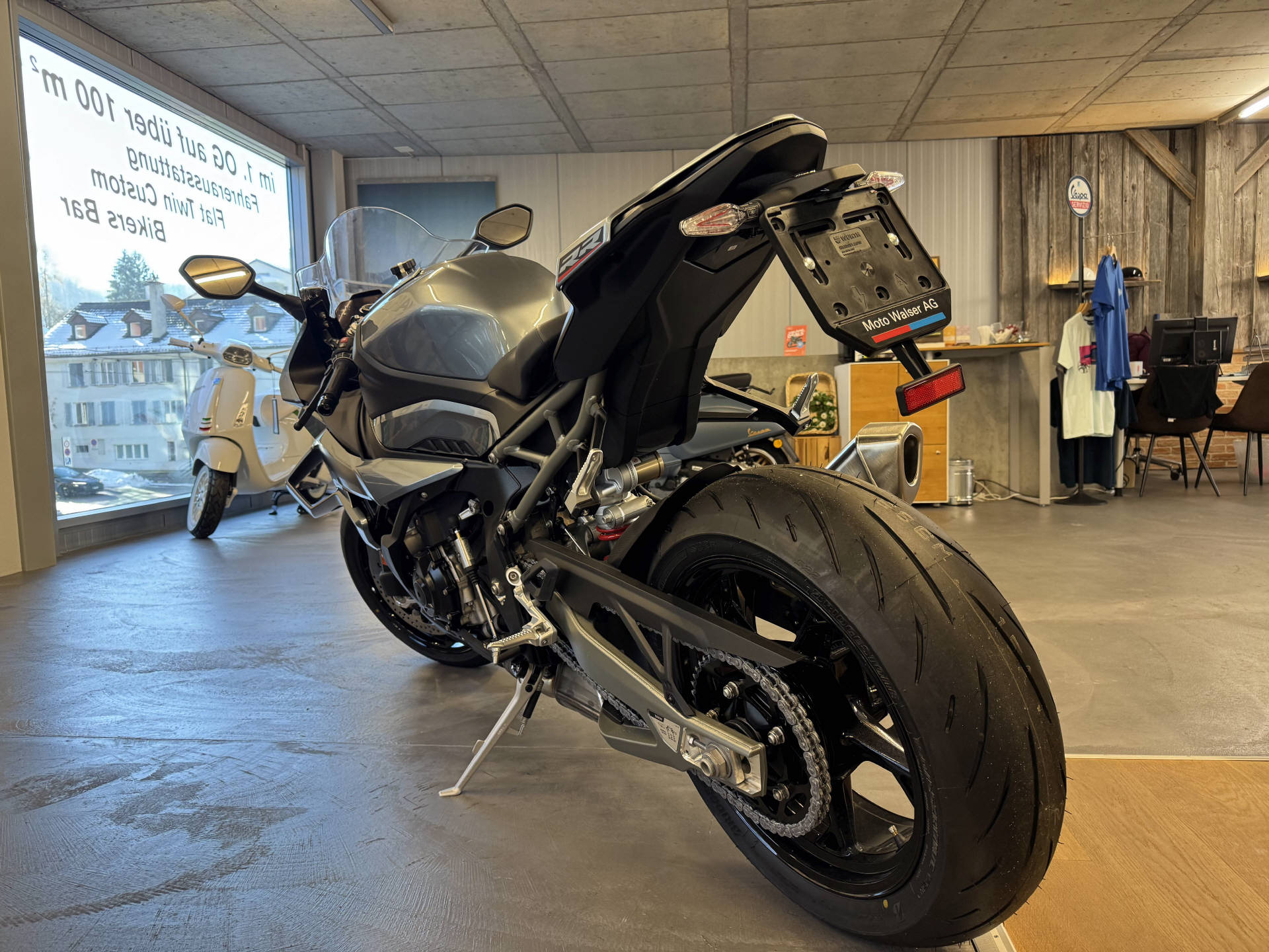 BMW S 1000 RR ABS+DTC-showroom-element-2