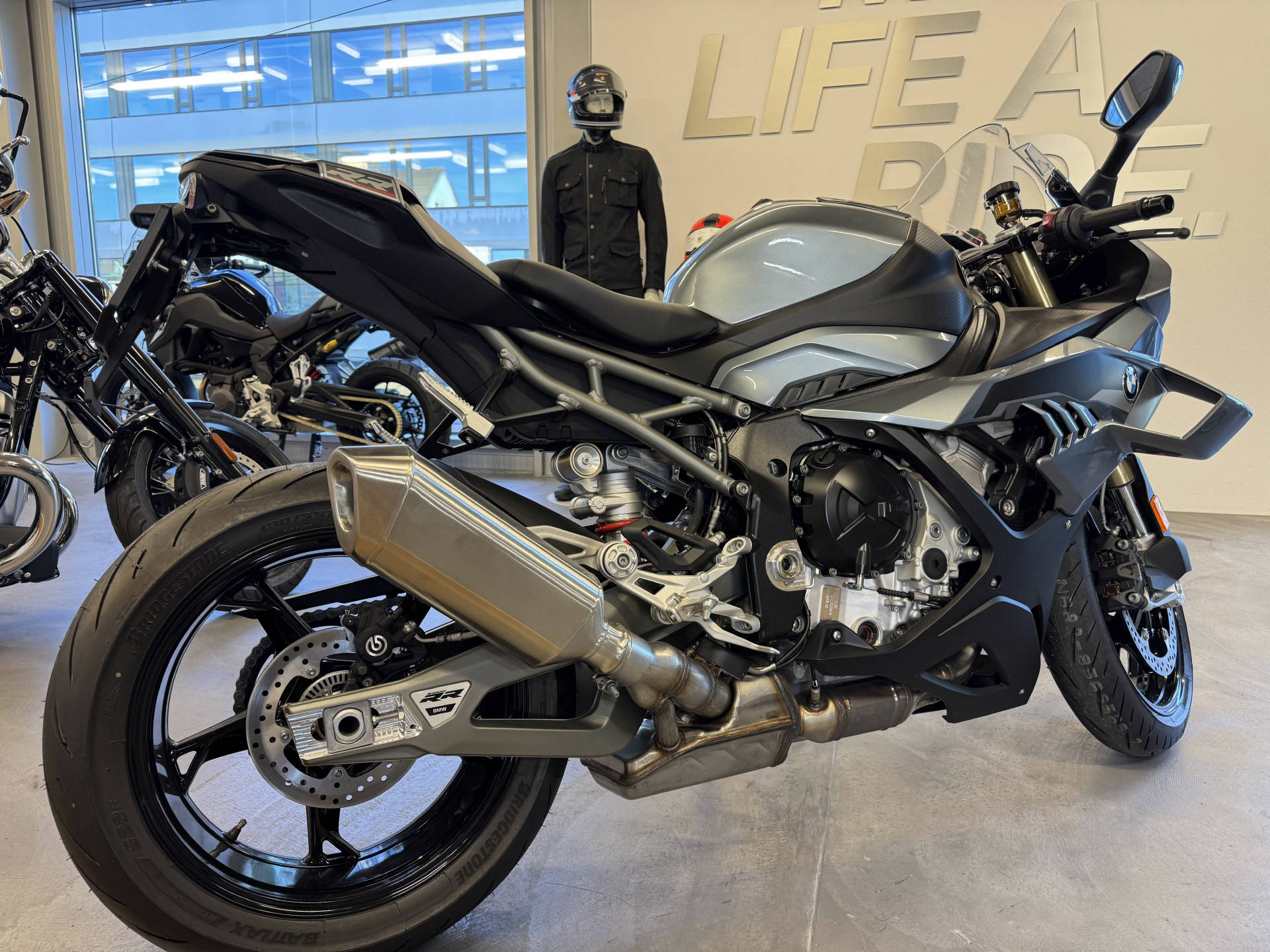 BMW S 1000 RR ABS+DTC-showroom-element-3