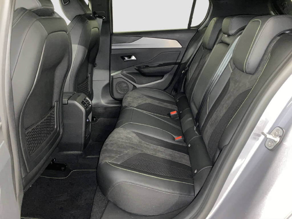 PEUGEOT 308 1.2 Hybrid GT-image-12