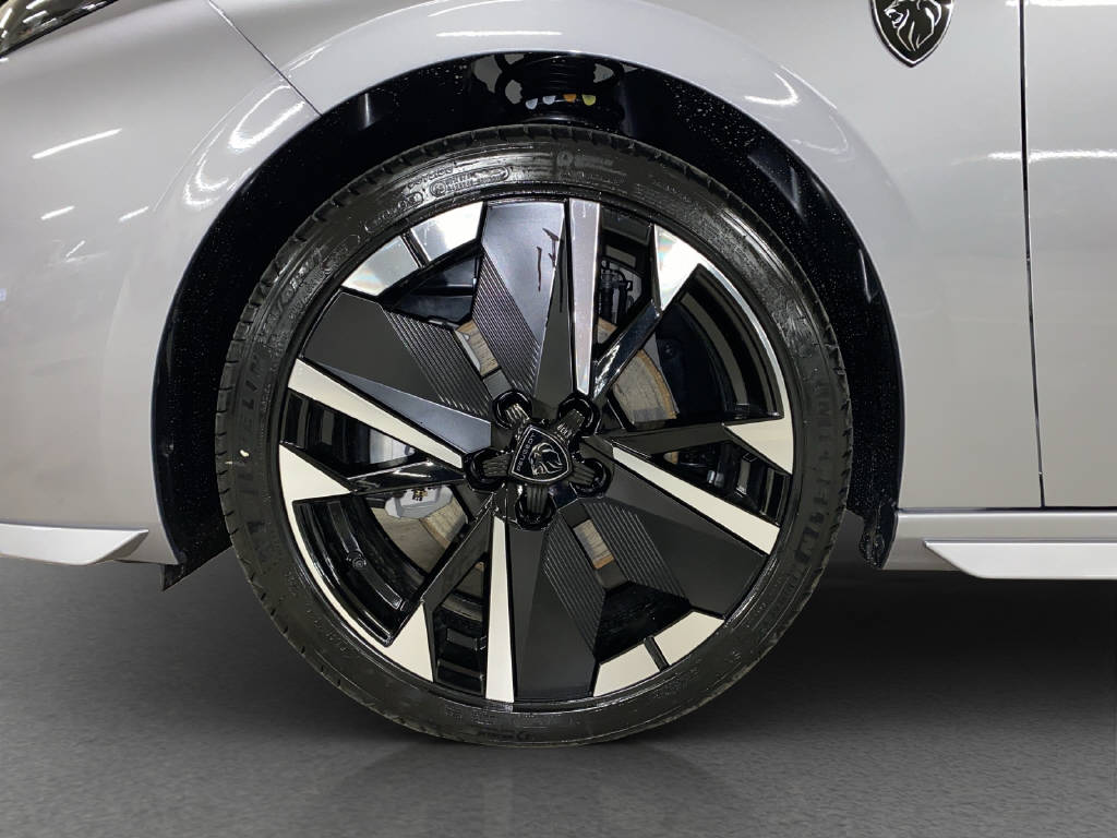 PEUGEOT 308 1.2 Hybrid GT-image-14