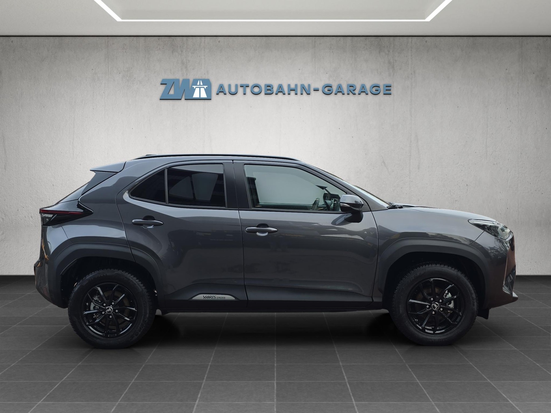TOYOTA Yaris Cross 1.5 VVT-i HSD Trend AWD-i-image-5
