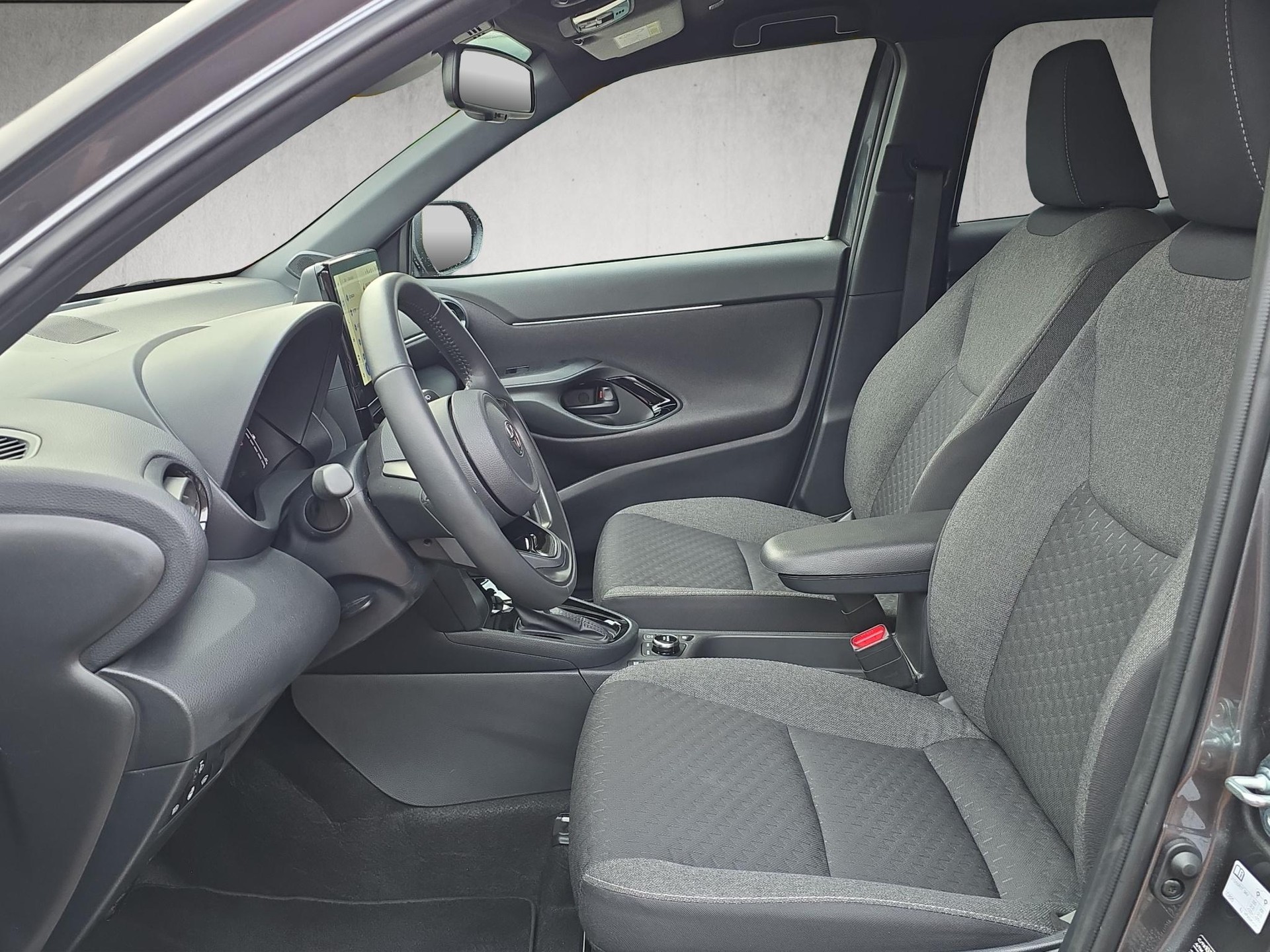TOYOTA Yaris Cross 1.5 VVT-i HSD Trend AWD-i-image-8
