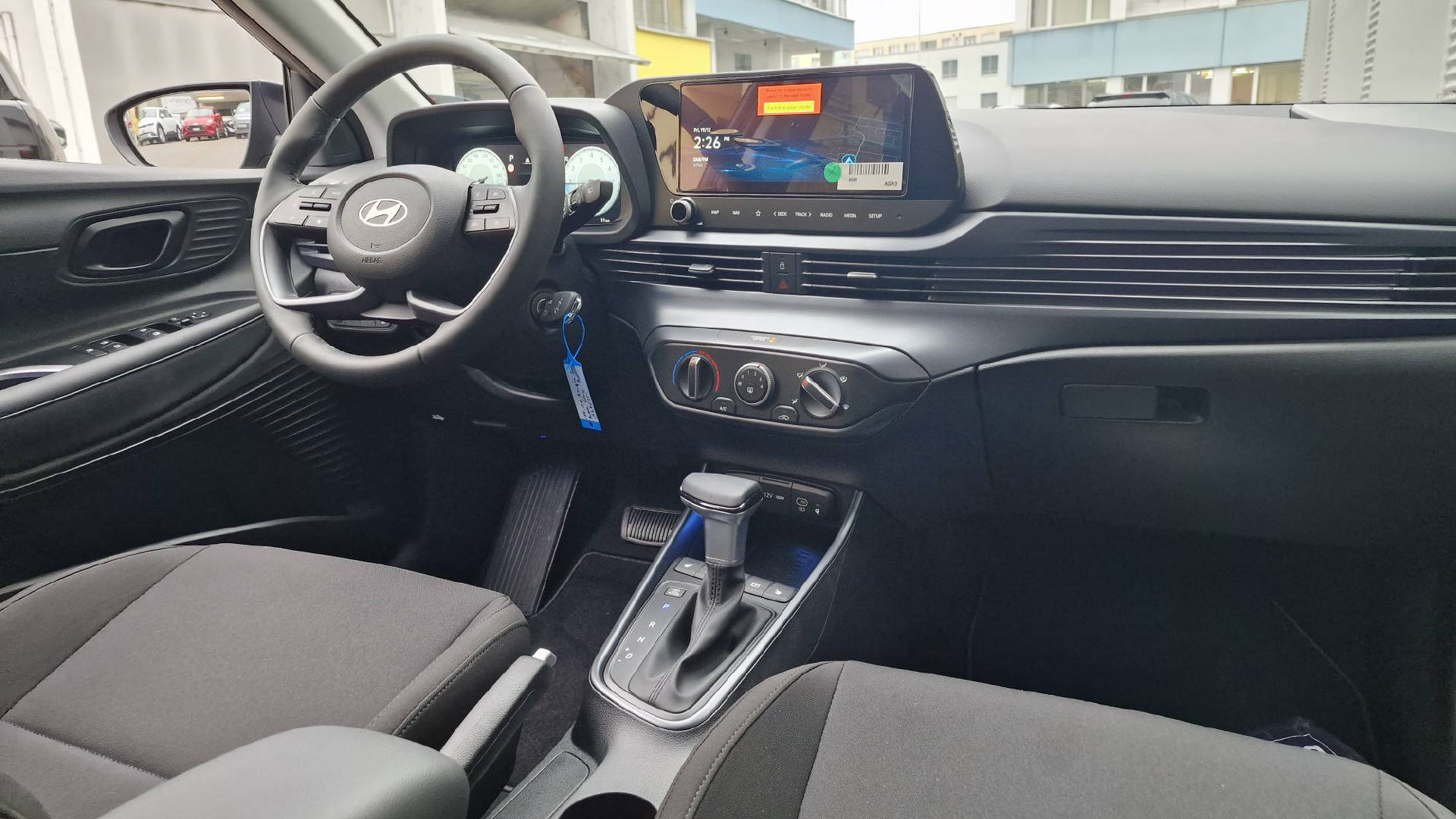 HYUNDAI i20 1.0 T-GDi Amplia Safety Pack.-image-13