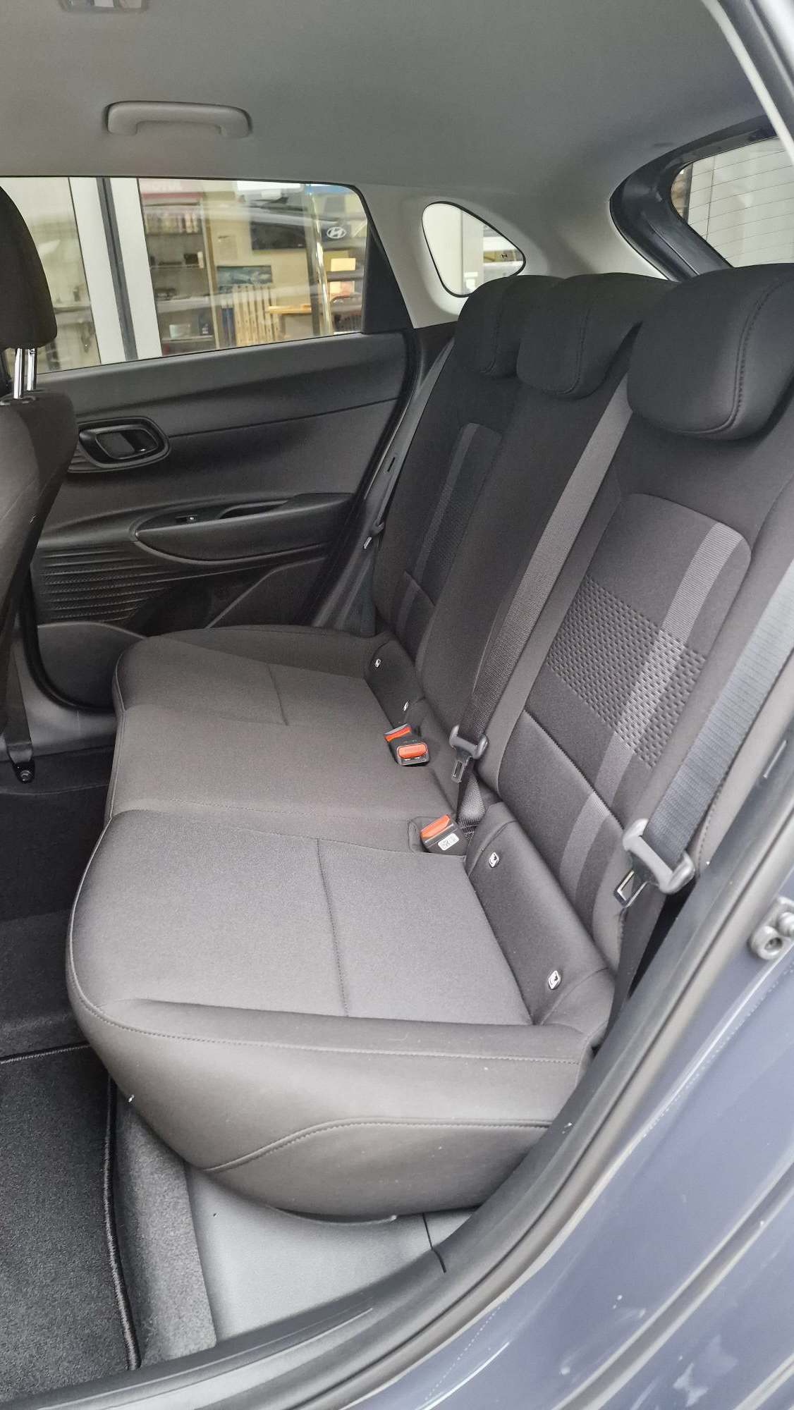 HYUNDAI i20 1.0 T-GDi Amplia Safety Pack.-image-14