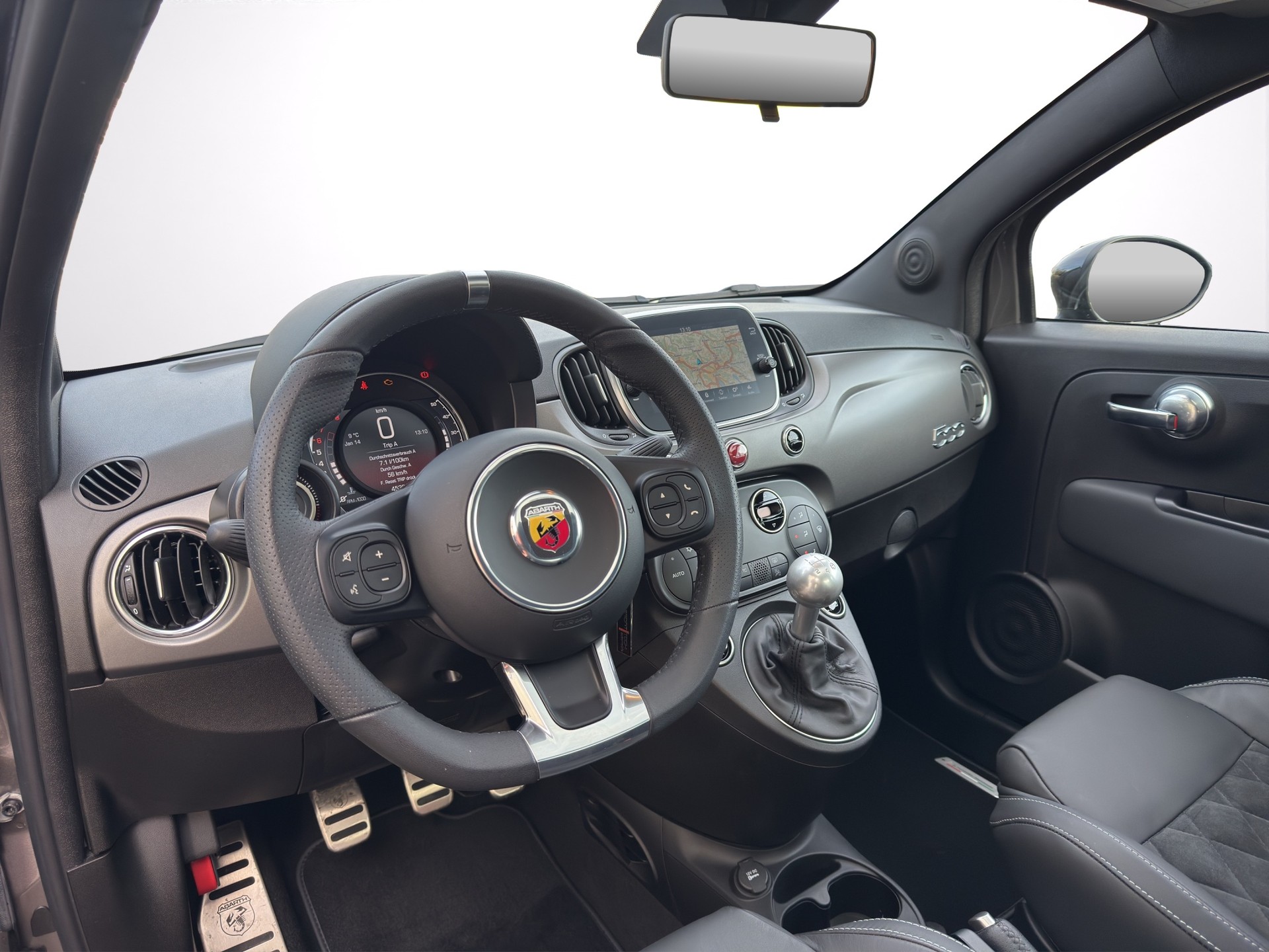 FIAT 595 1.4 16V Turbo Abarth Turismo-image-11