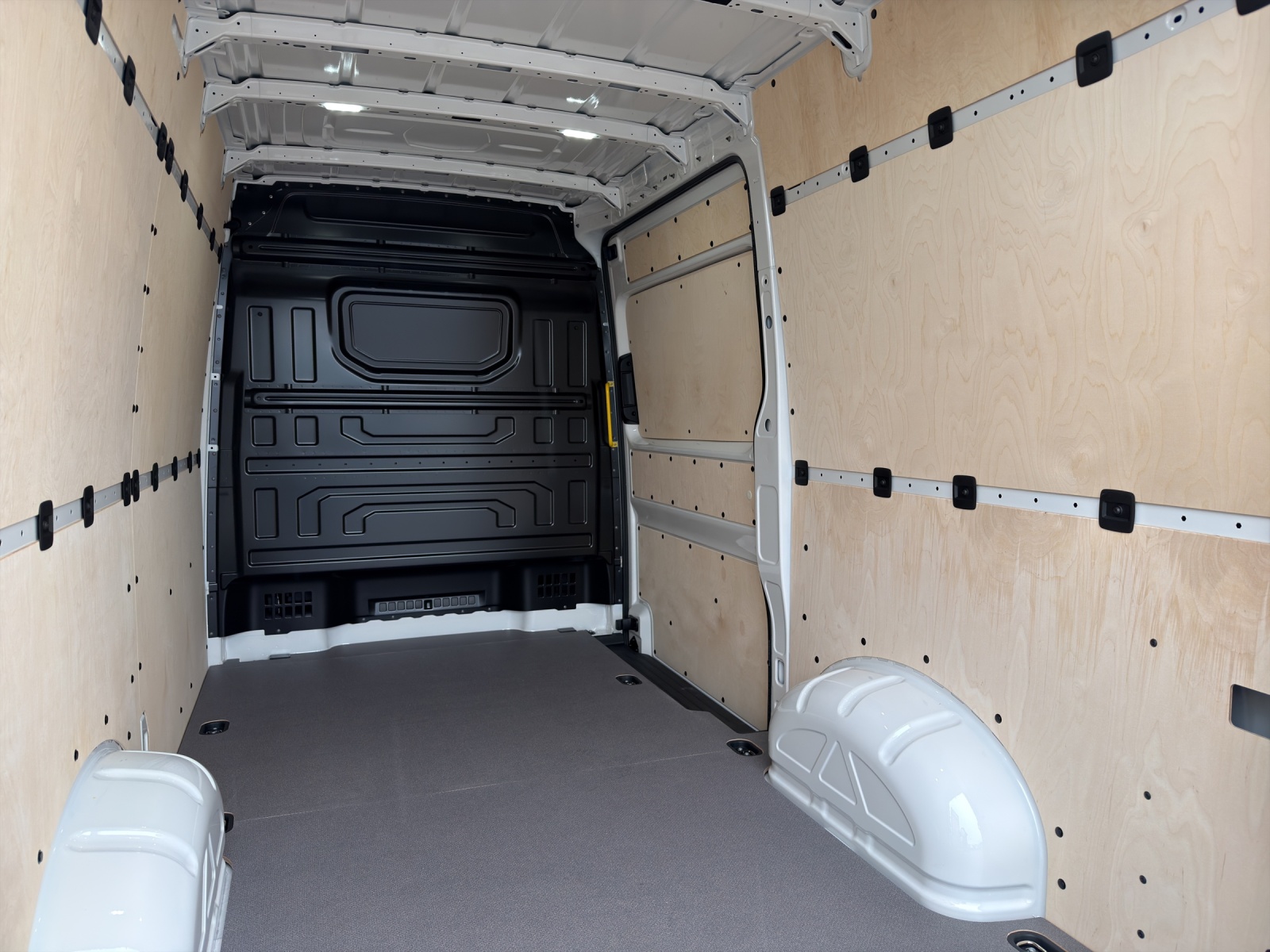 VW Crafter 35 2.0 TDI Entry L3-image-12