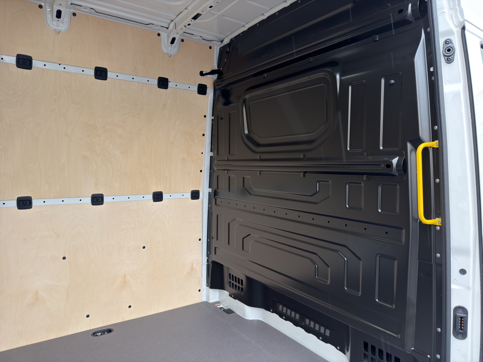 VW Crafter 35 2.0 TDI Entry L3-image-8