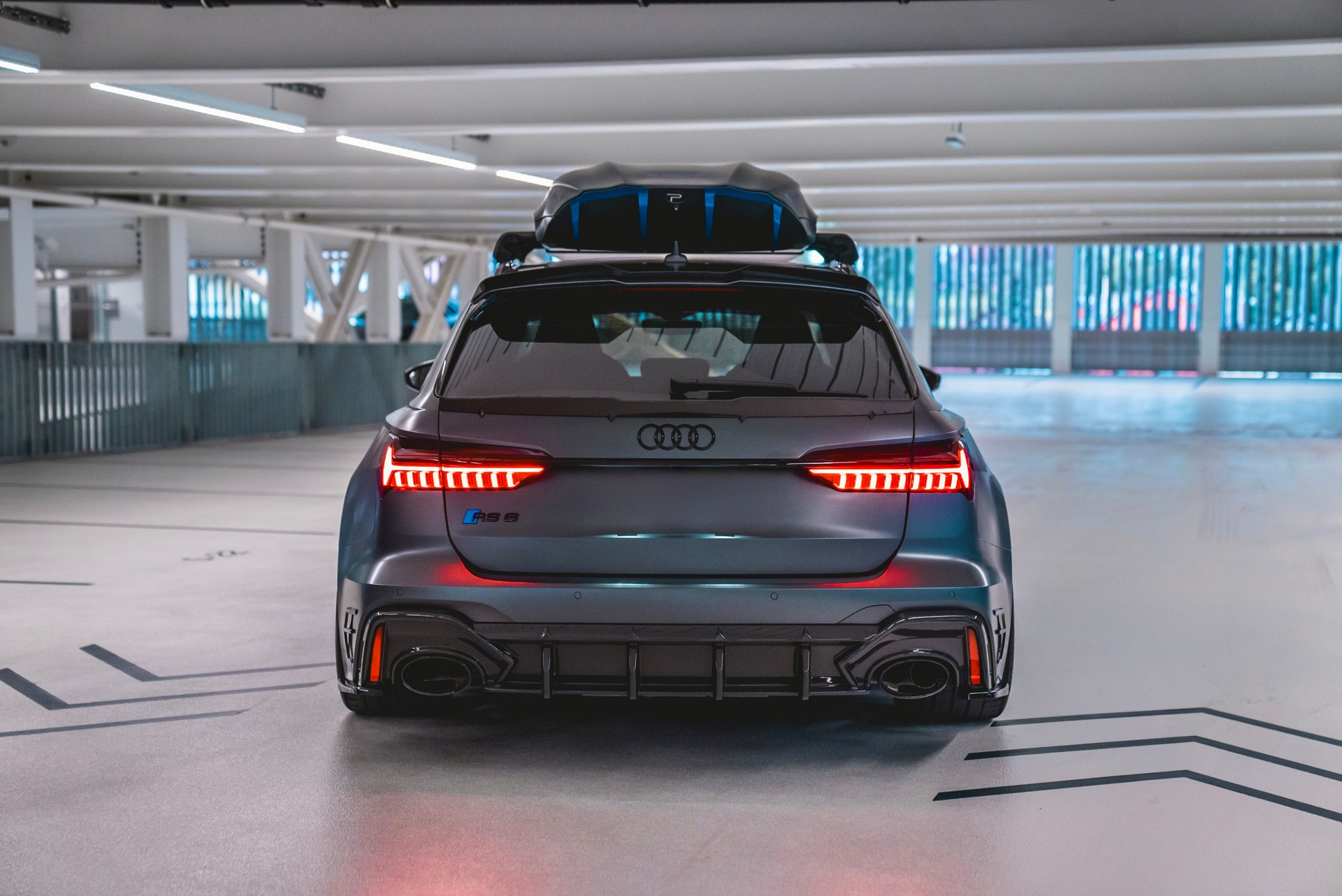 AUDI RS6 Avant 4.0 TFSI V8 Performance quattro-image-3