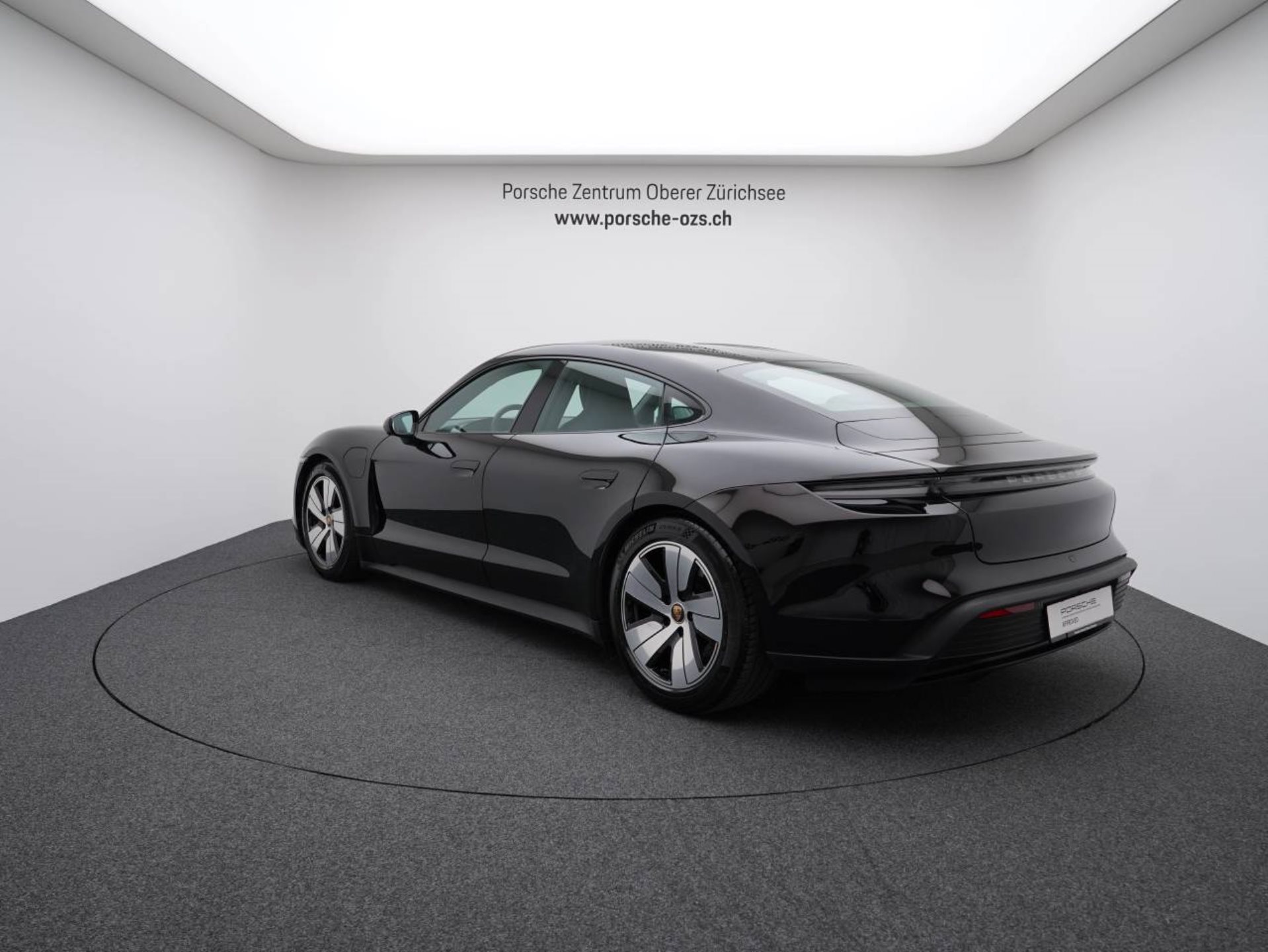 PORSCHE Taycan 4S-image-2