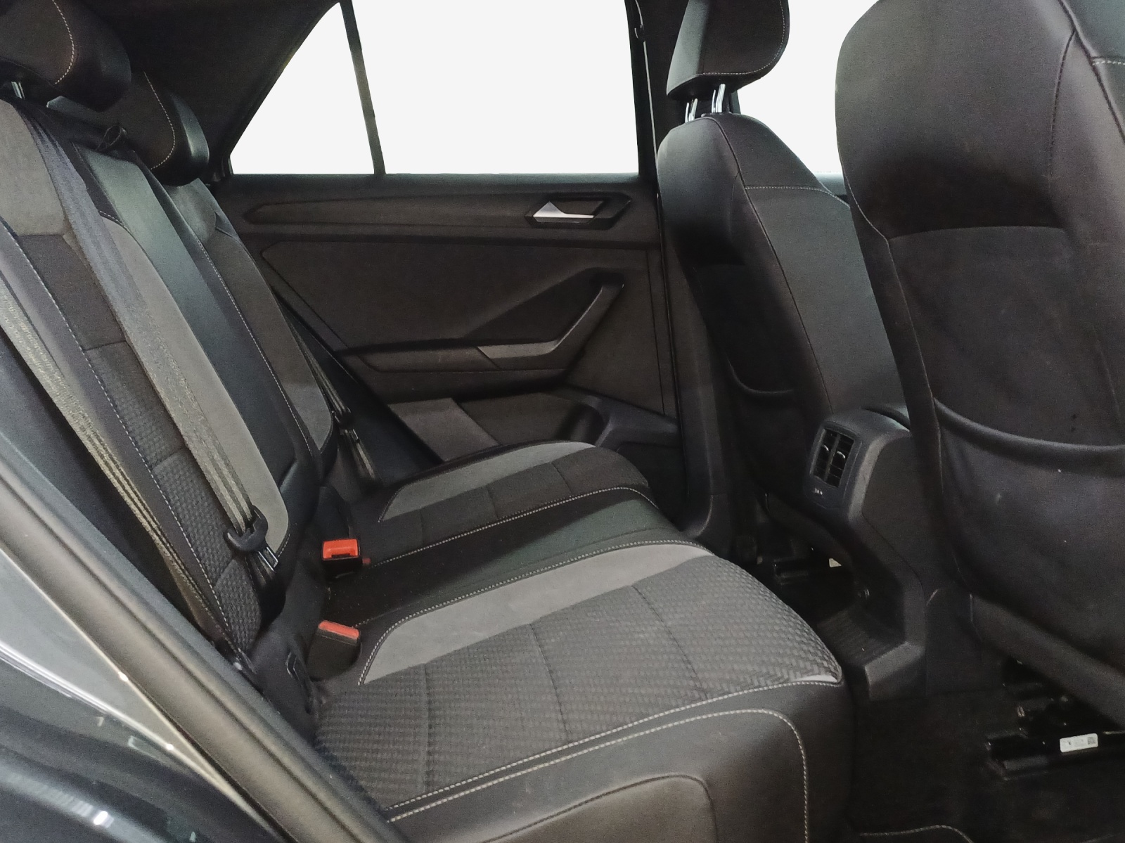 VW T-Roc 1.5 TSI EVO Sport DSG-image-14