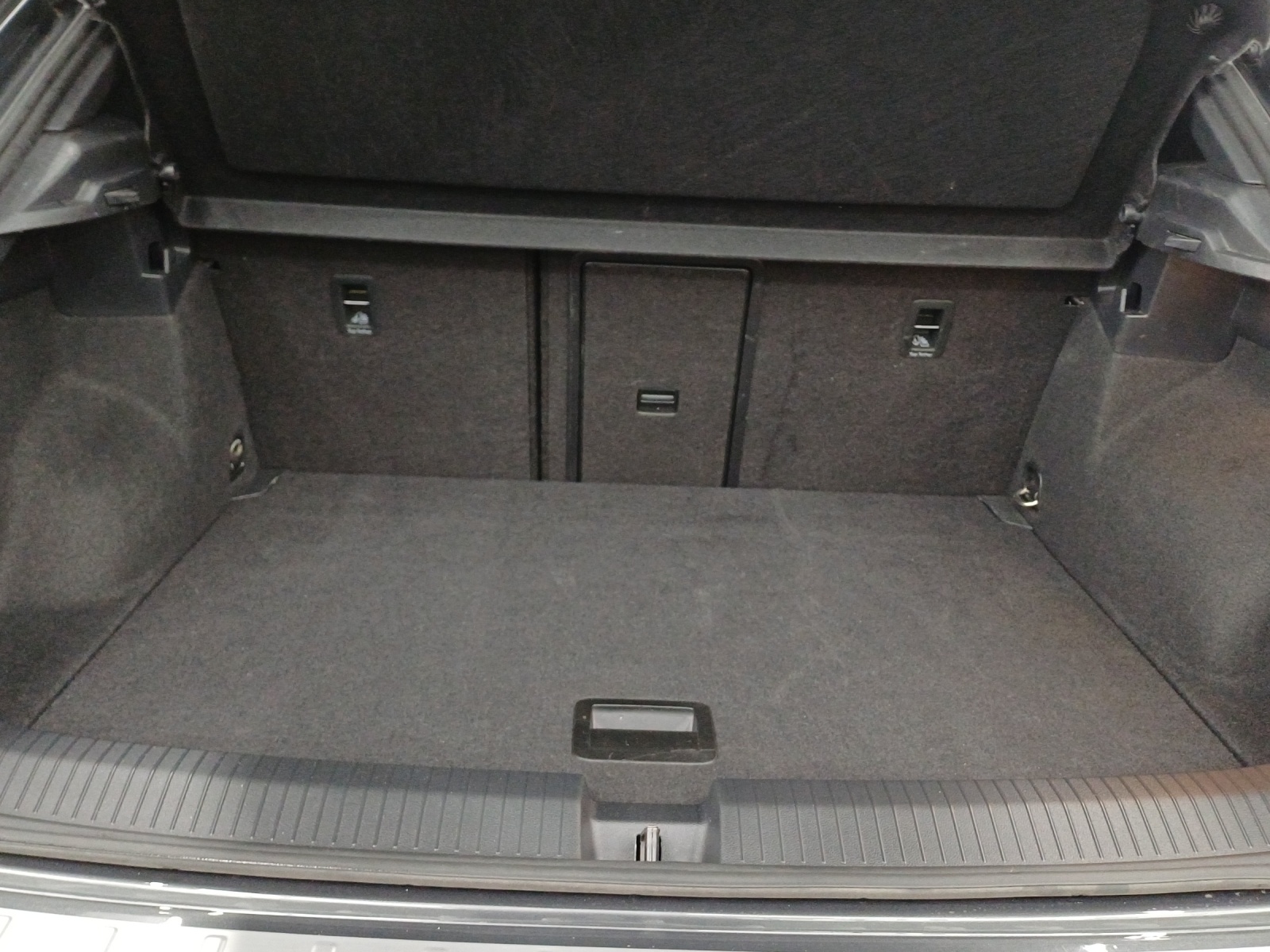 VW T-Roc 1.5 TSI EVO Sport DSG-image-12