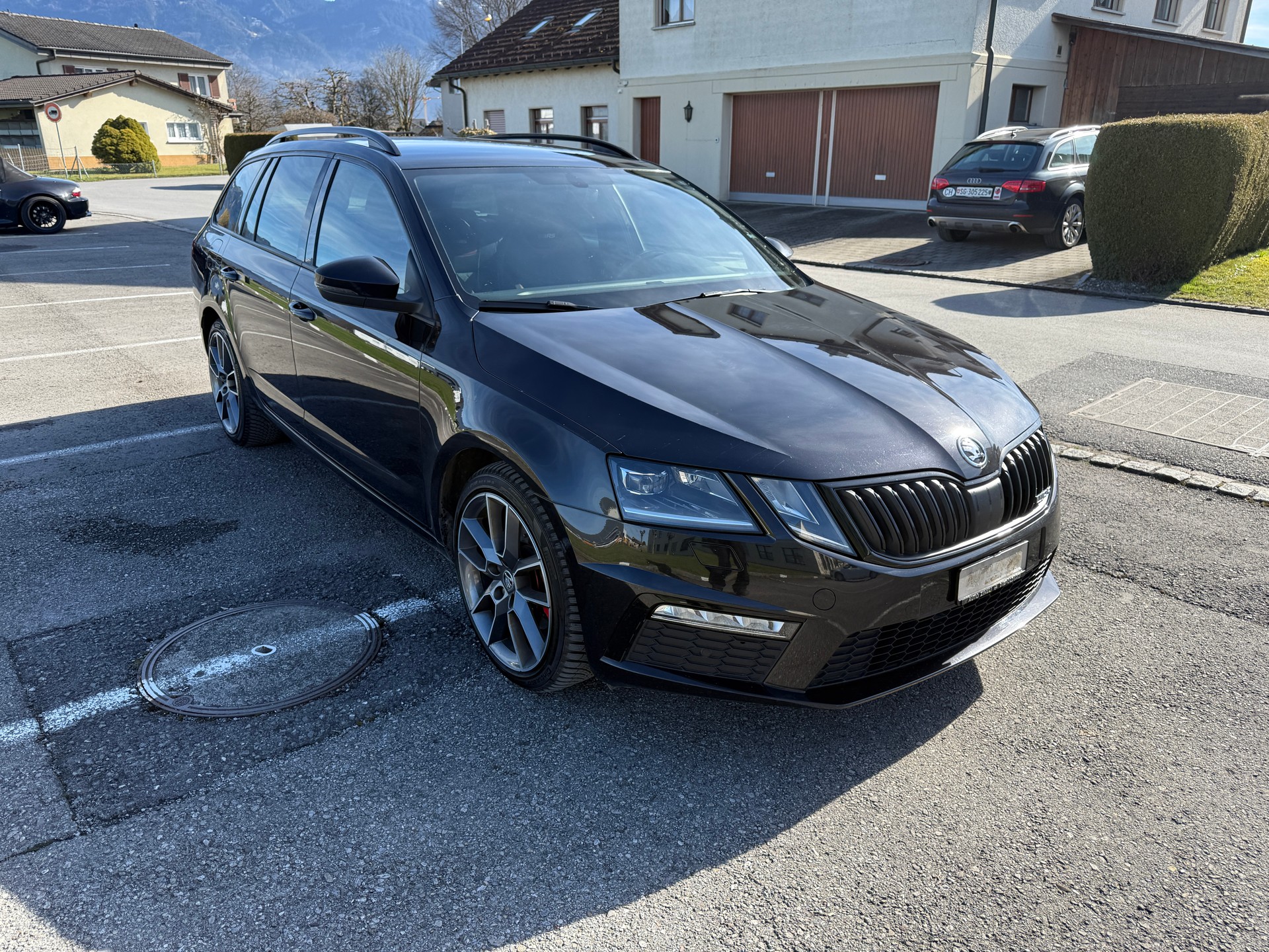 SKODA Octavia Combi 2.0 TDI RS 4x4 DSG-image-2