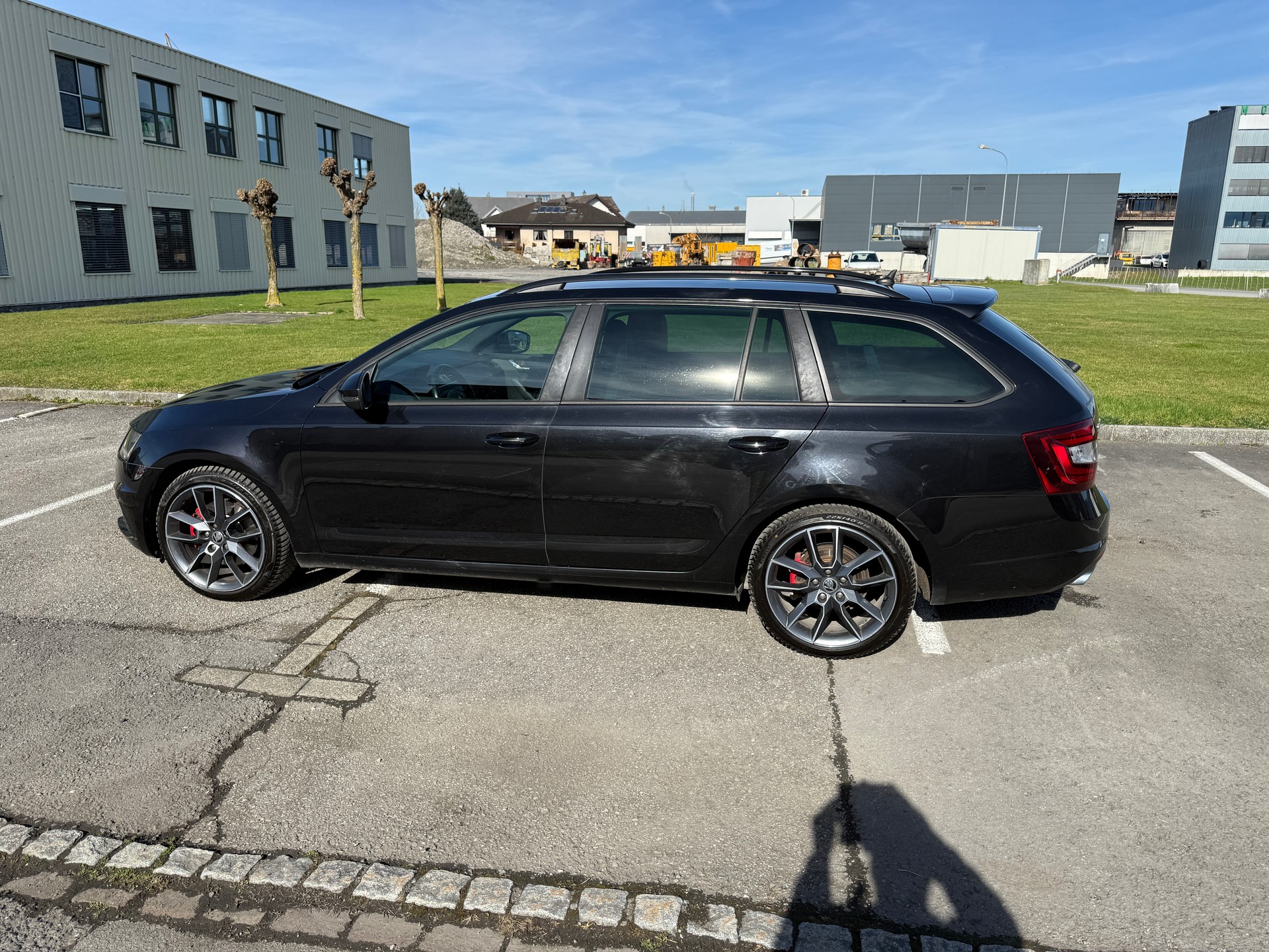 SKODA Octavia Combi 2.0 TDI RS 4x4 DSG-image-7