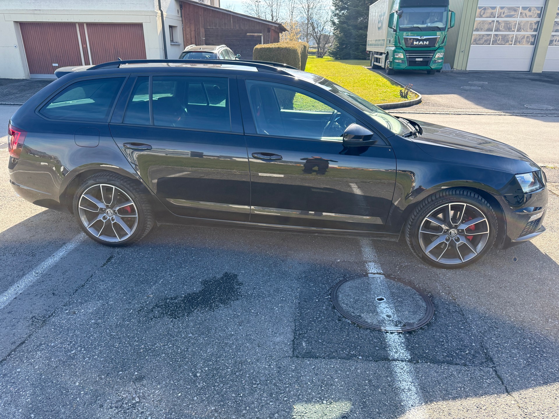 SKODA Octavia Combi 2.0 TDI RS 4x4 DSG-image-3