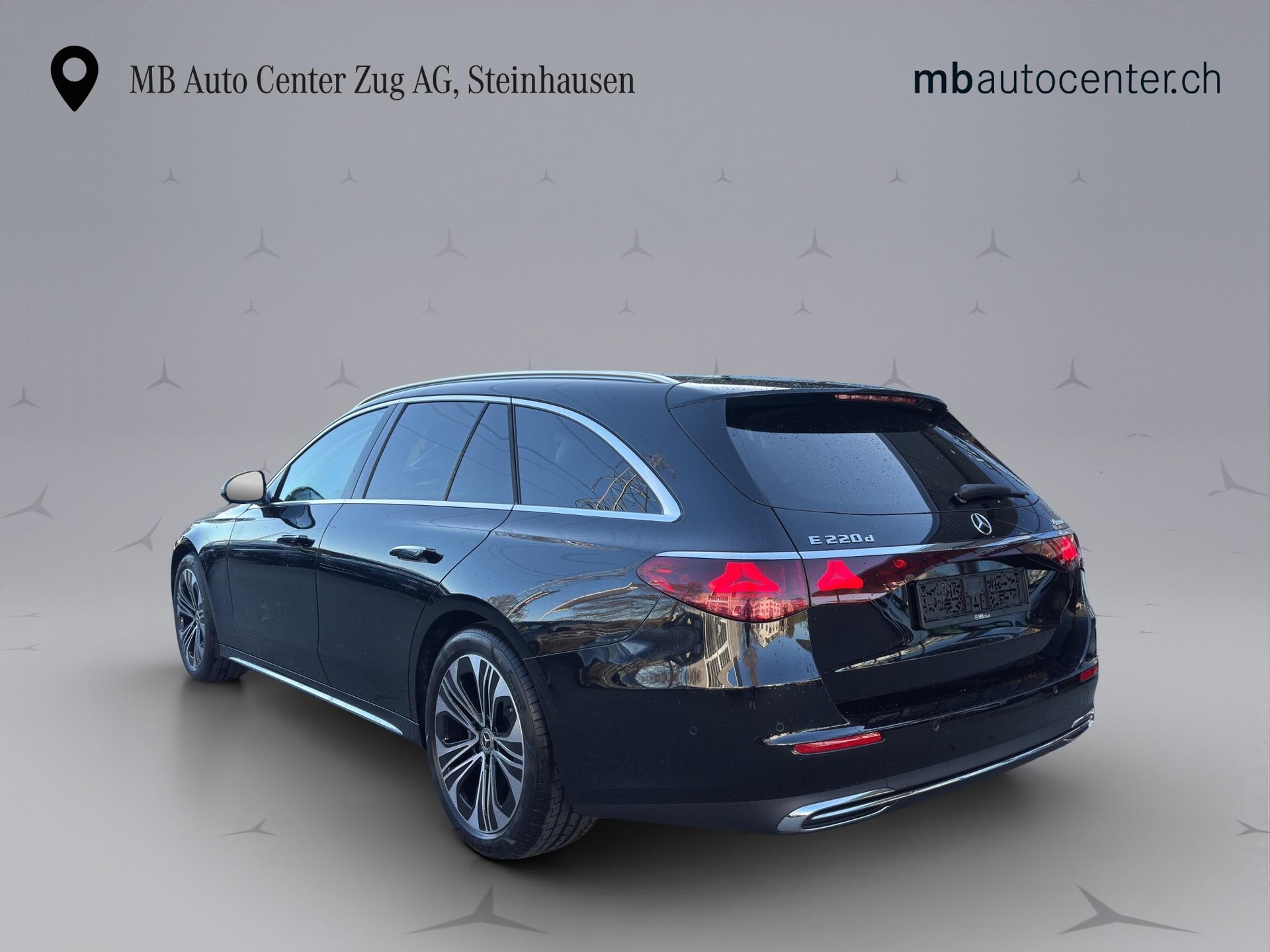 MERCEDES-BENZ E 220 d Exclusive 4matic Kombi-image-3