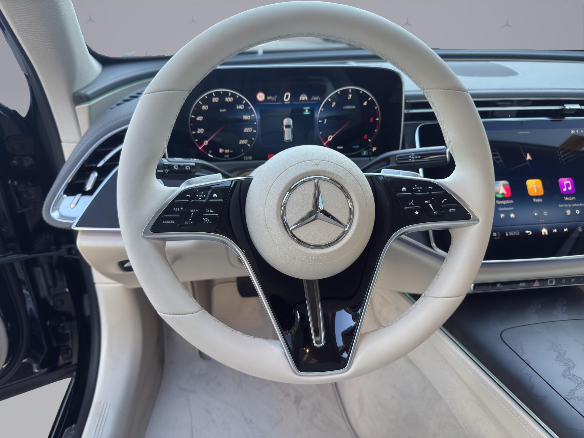 MERCEDES-BENZ E 220 d Exclusive 4matic Kombi-image-11